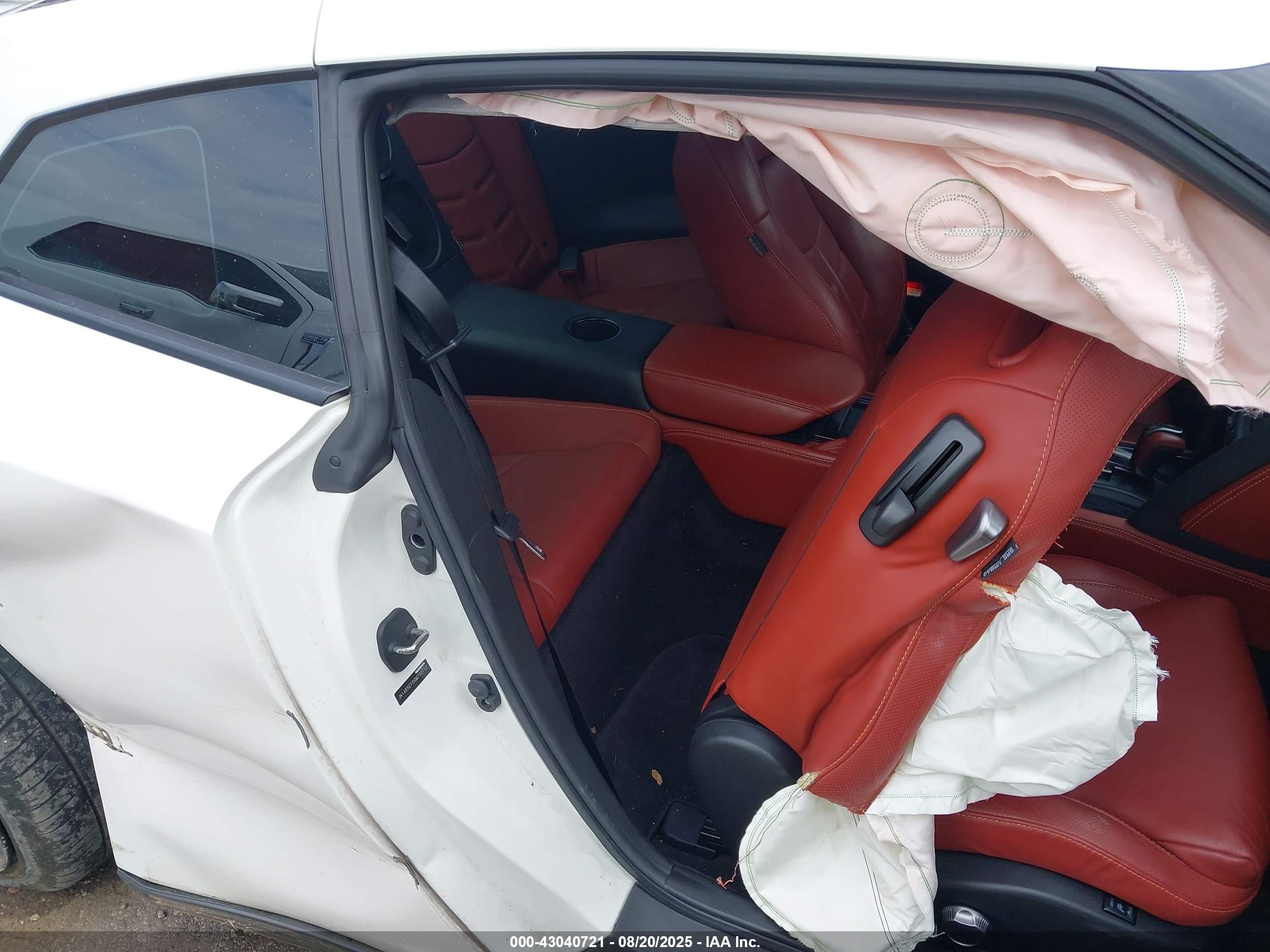 NISSAN GT-R image 8