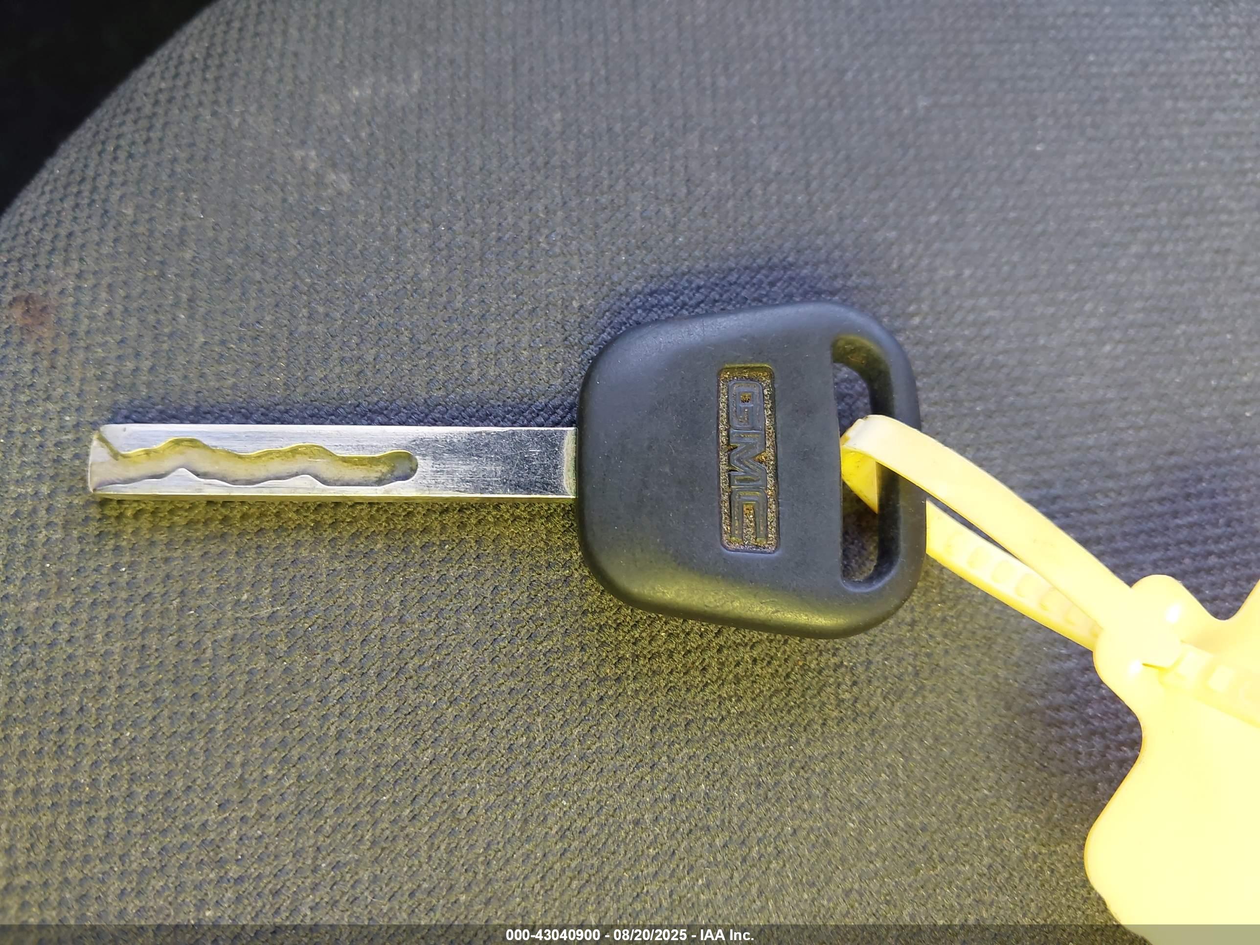 GMC SIERRA image 11