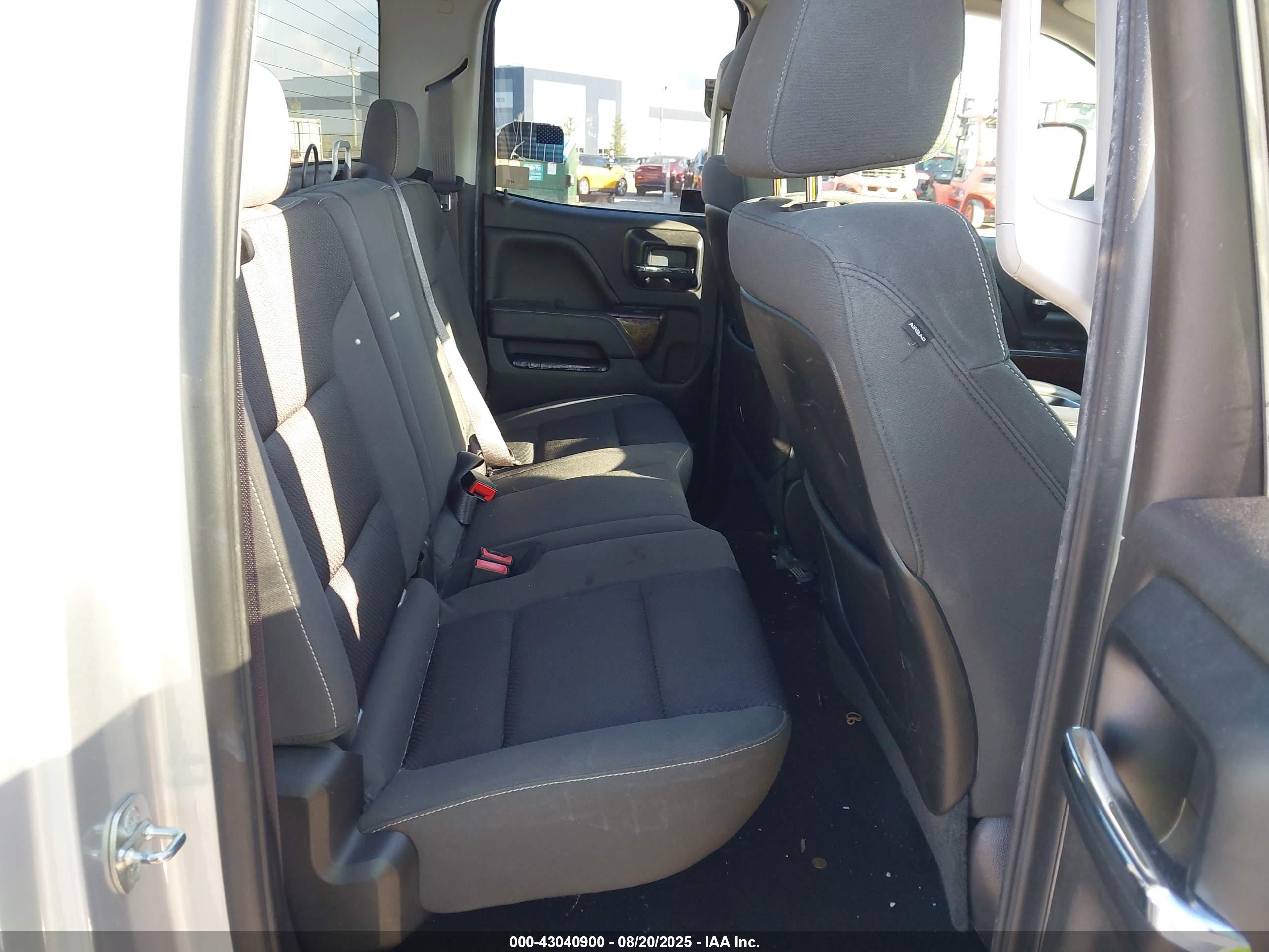 GMC SIERRA image 8