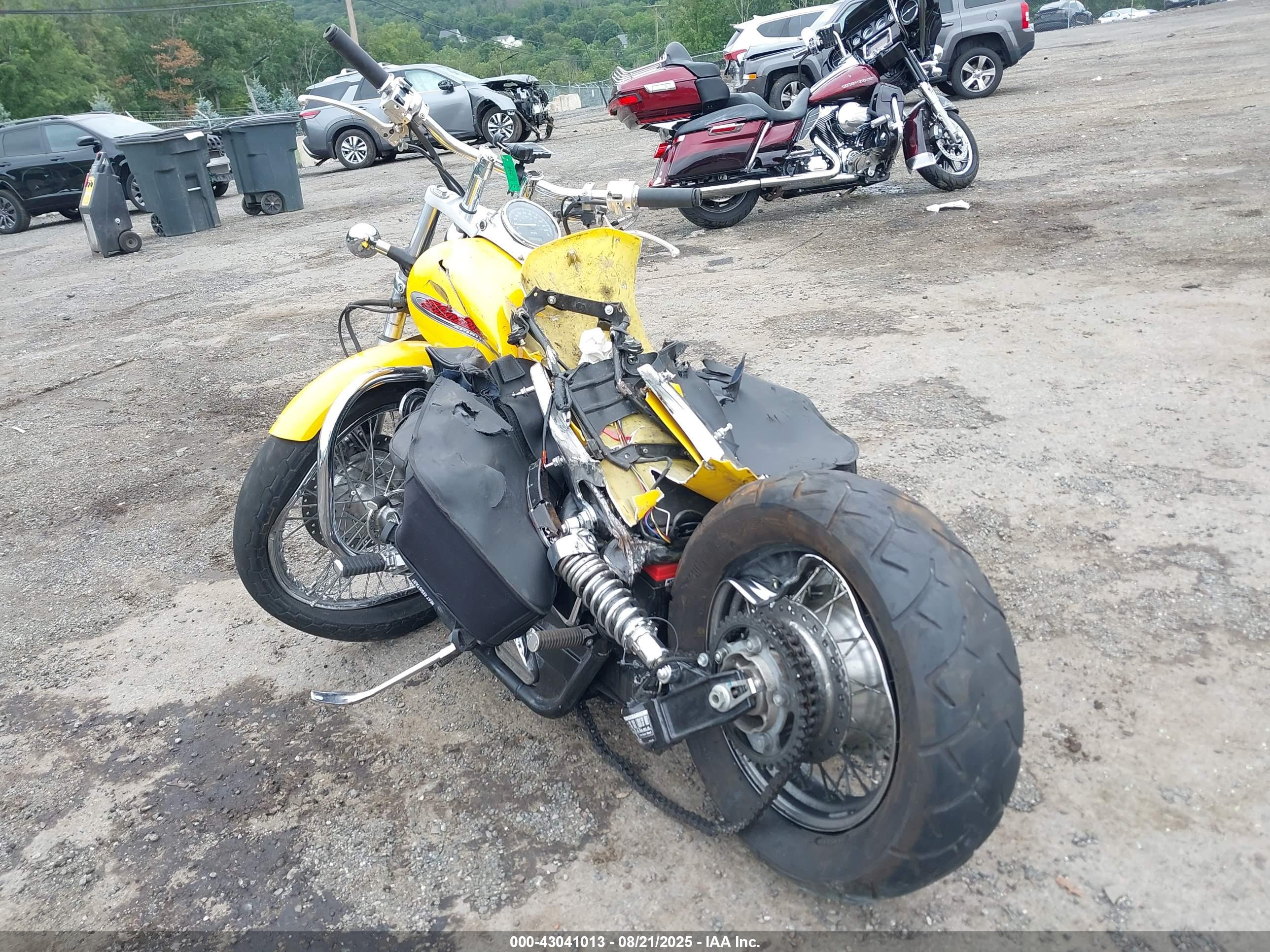 HONDA VT750 image 3