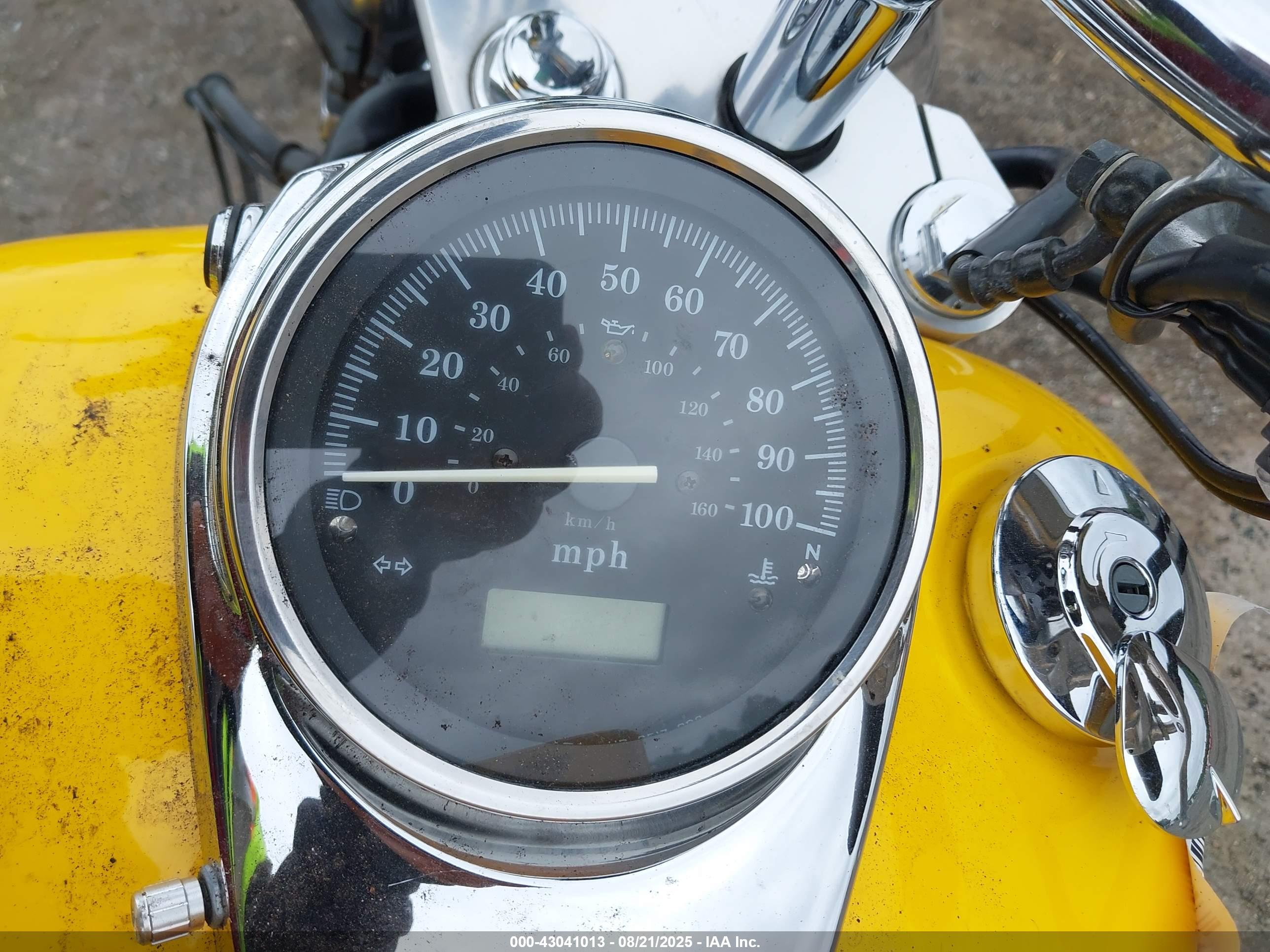 HONDA VT750 image 7