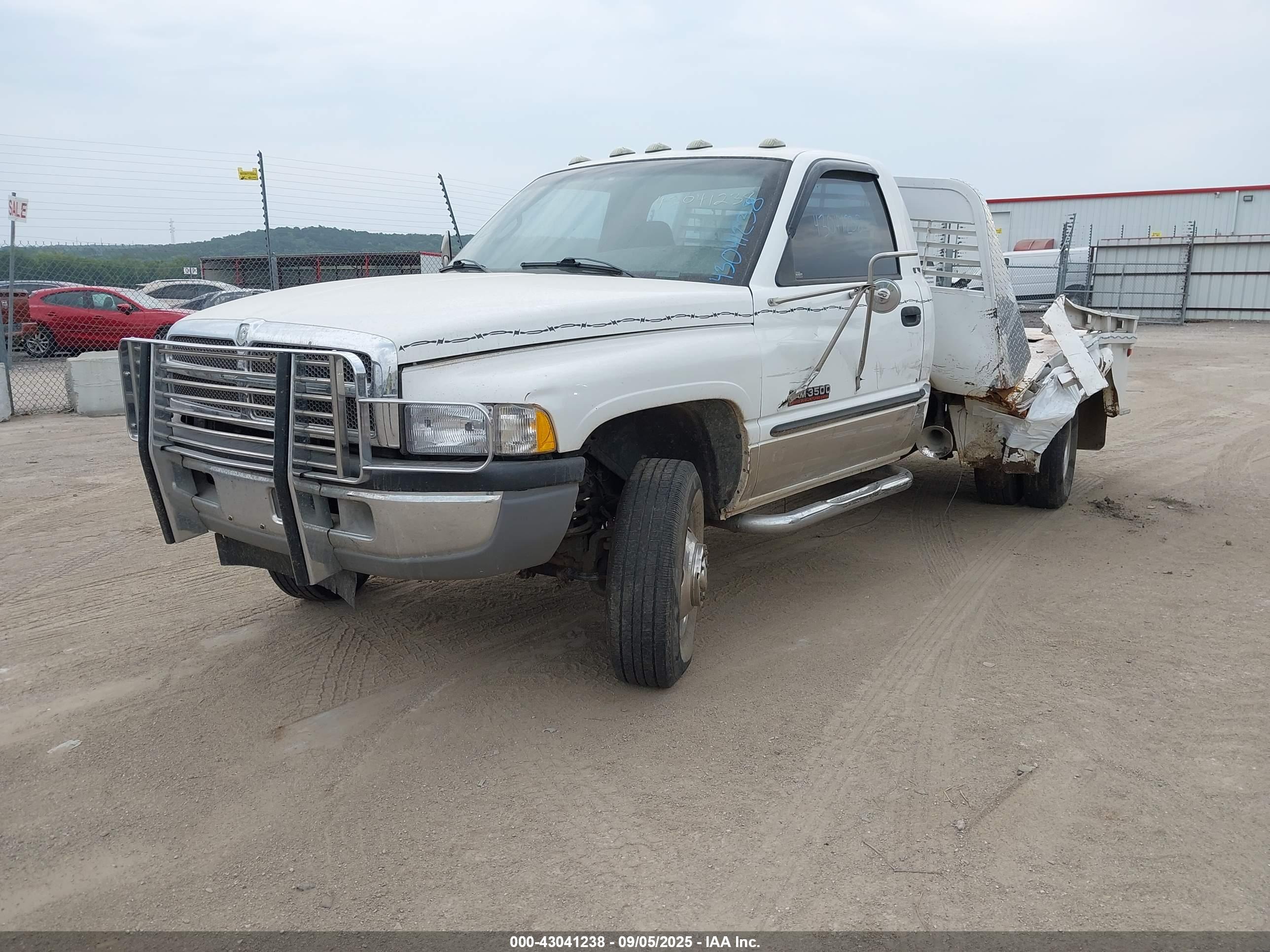 DODGE RAM image 2