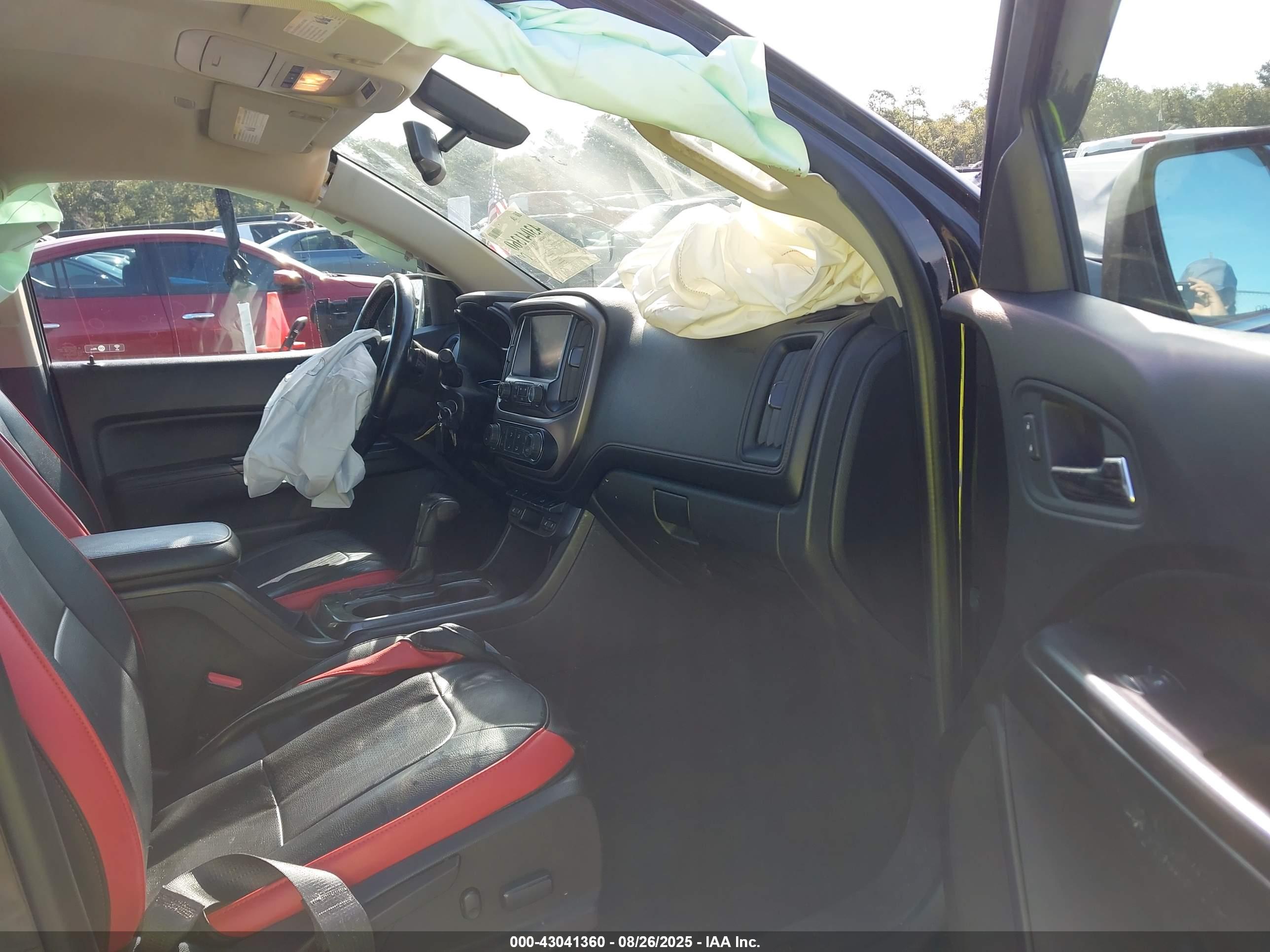 GMC CANYON image 5