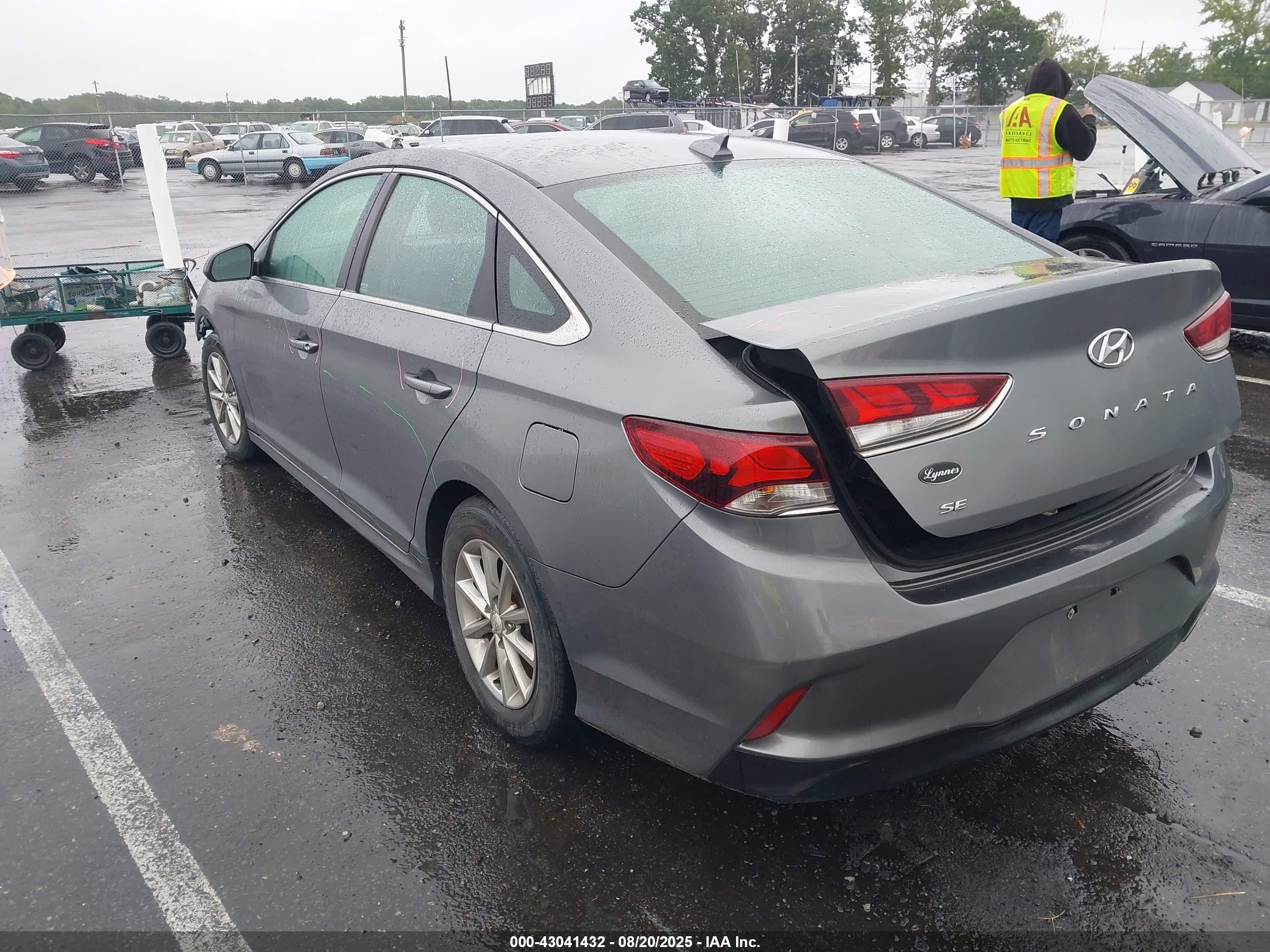HYUNDAI SONATA image 3