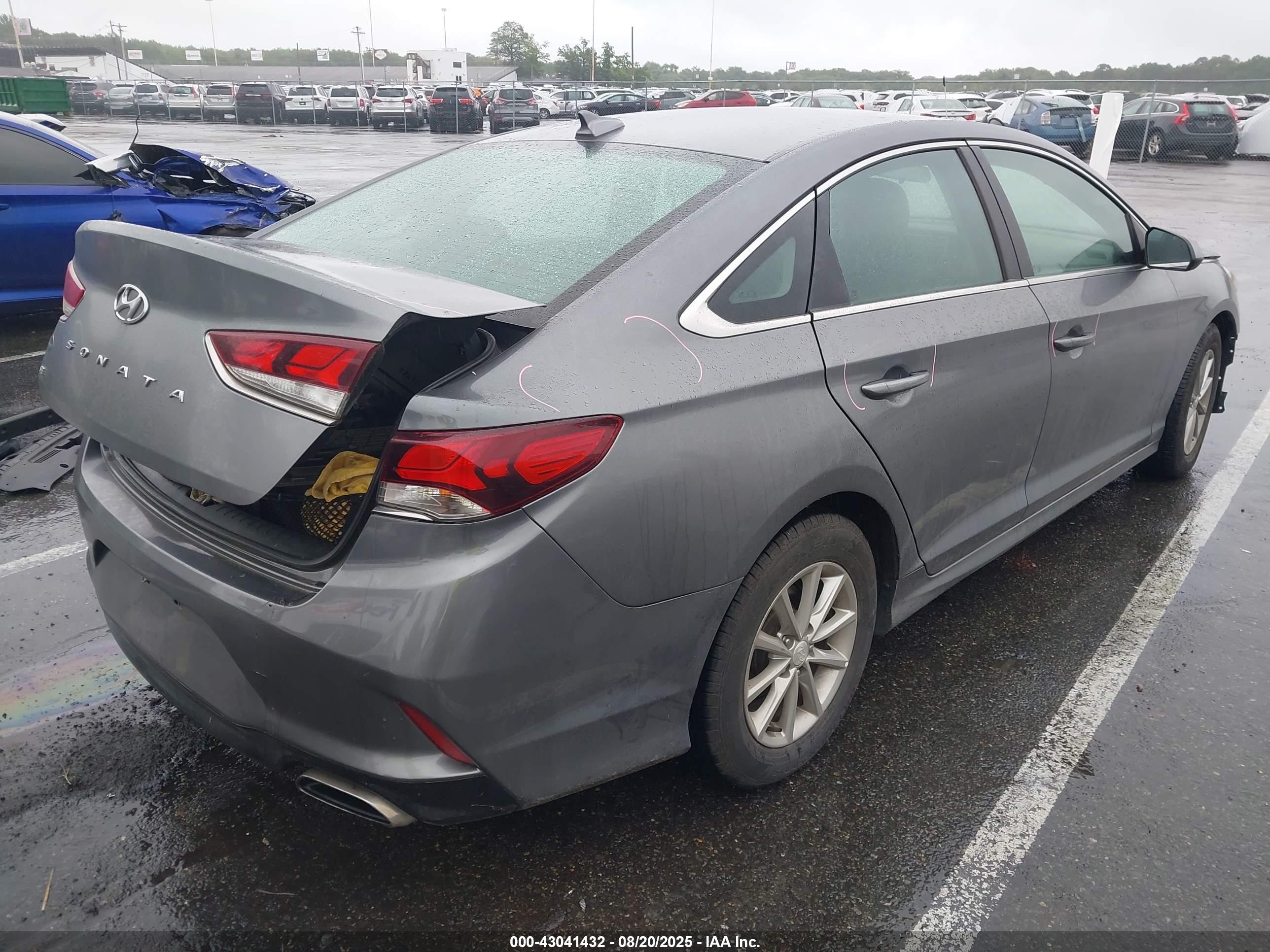 HYUNDAI SONATA image 4