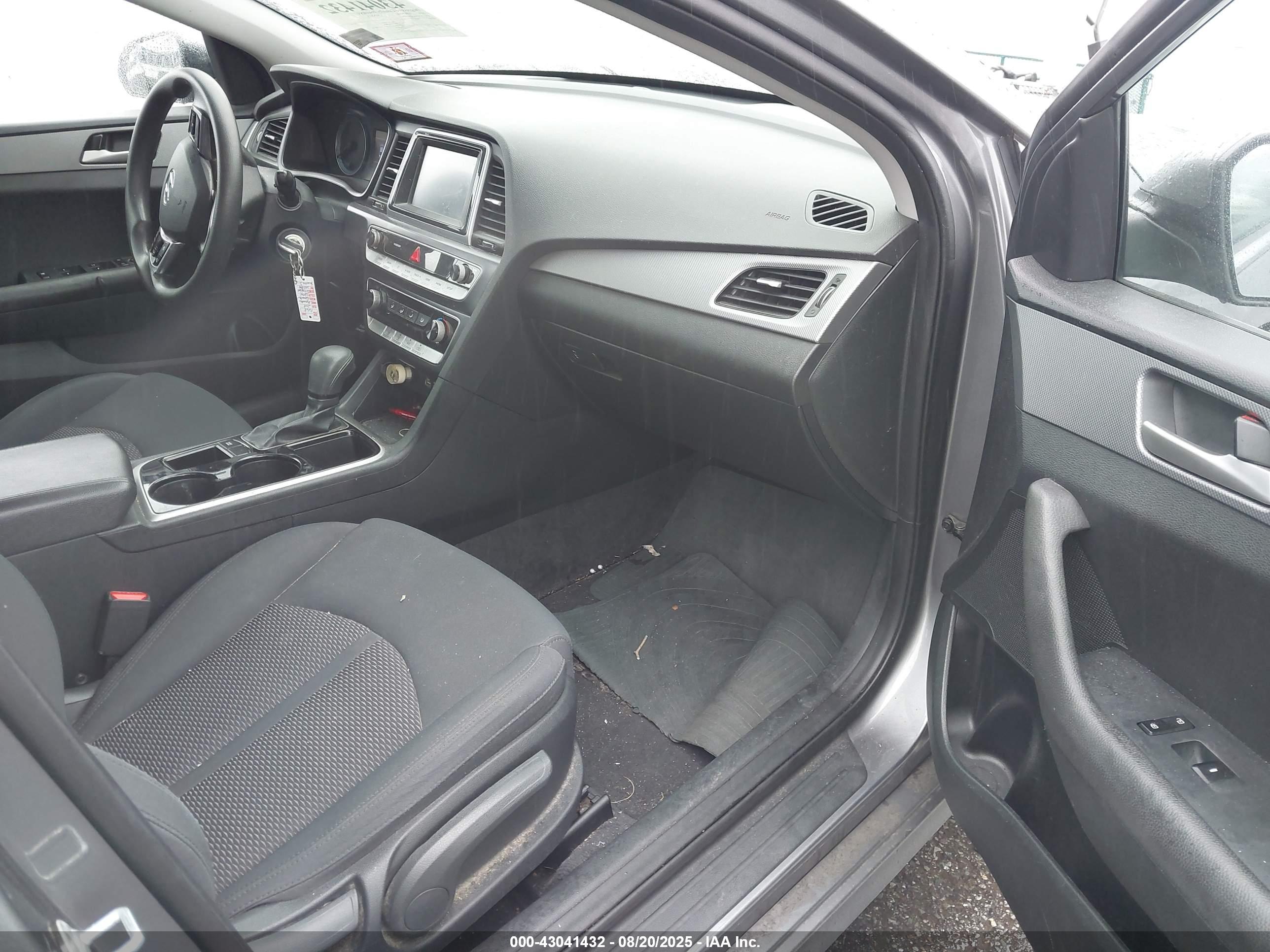 HYUNDAI SONATA image 5