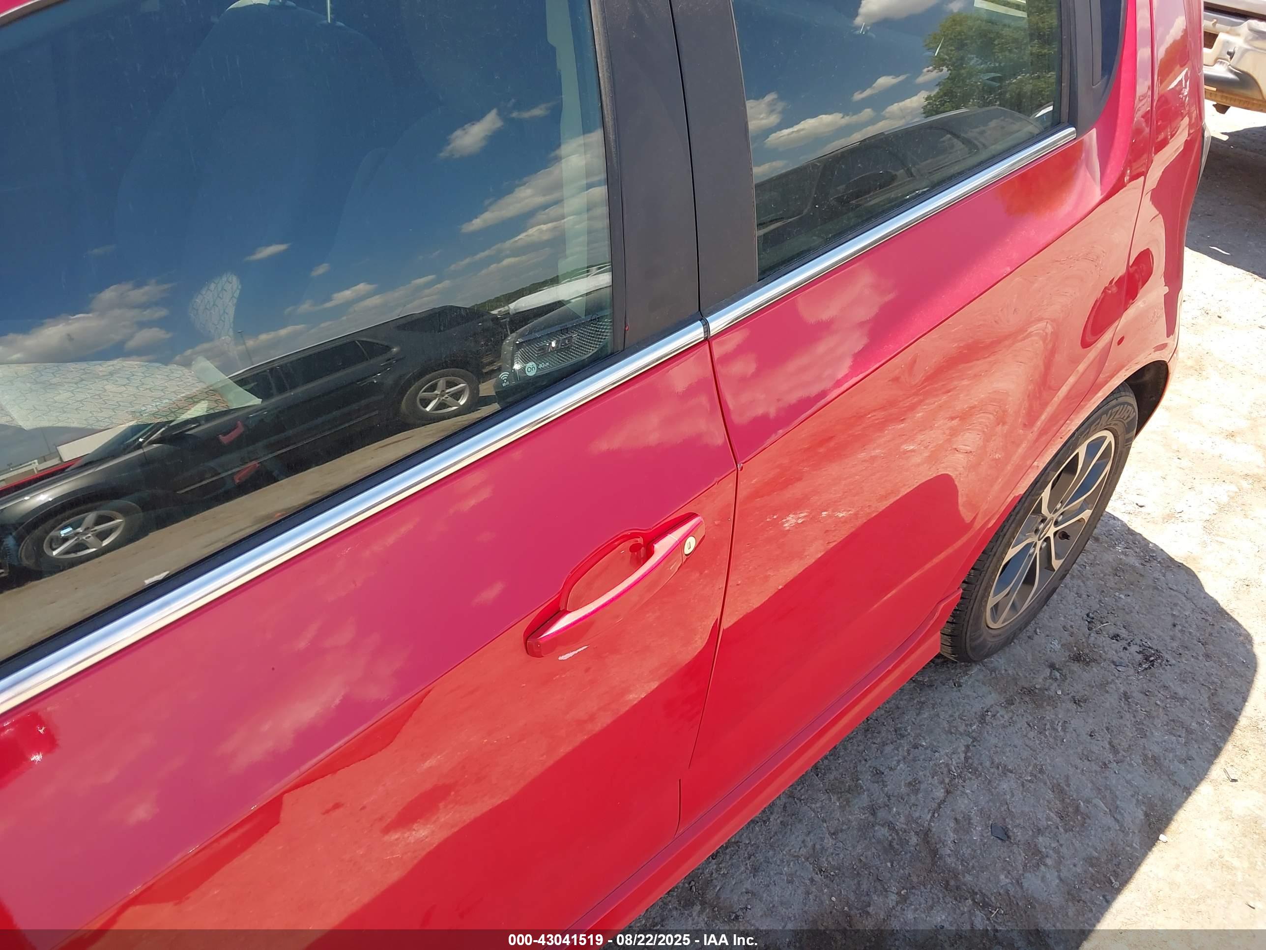 CHEVROLET SONIC image 6