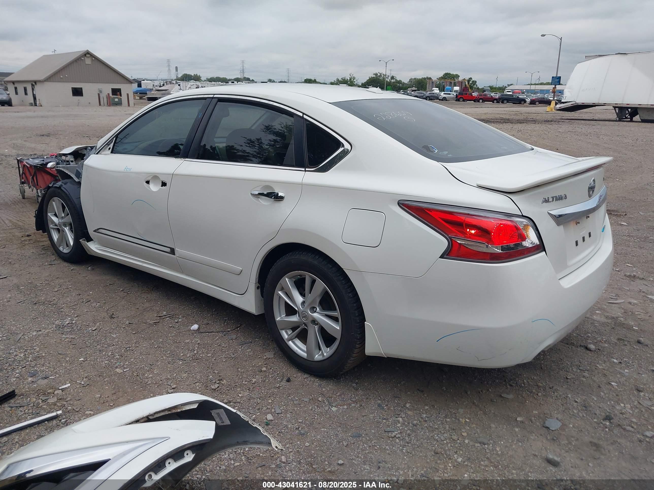 NISSAN ALTIMA image 3