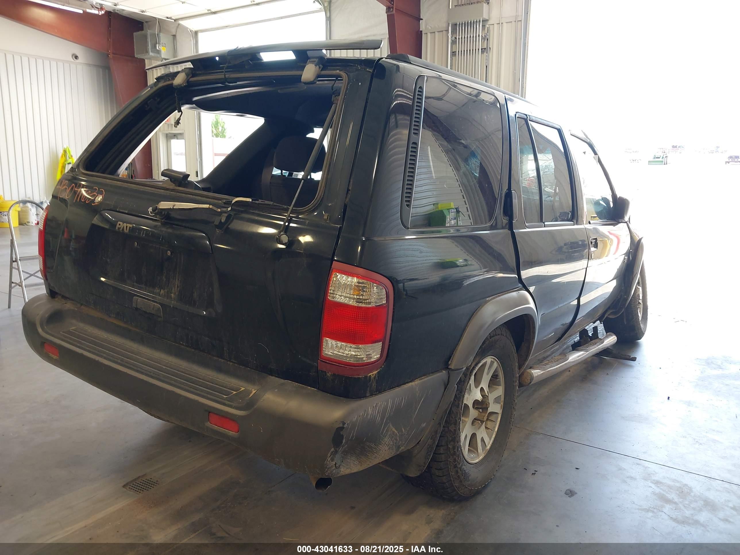 NISSAN PATHFINDER image 4