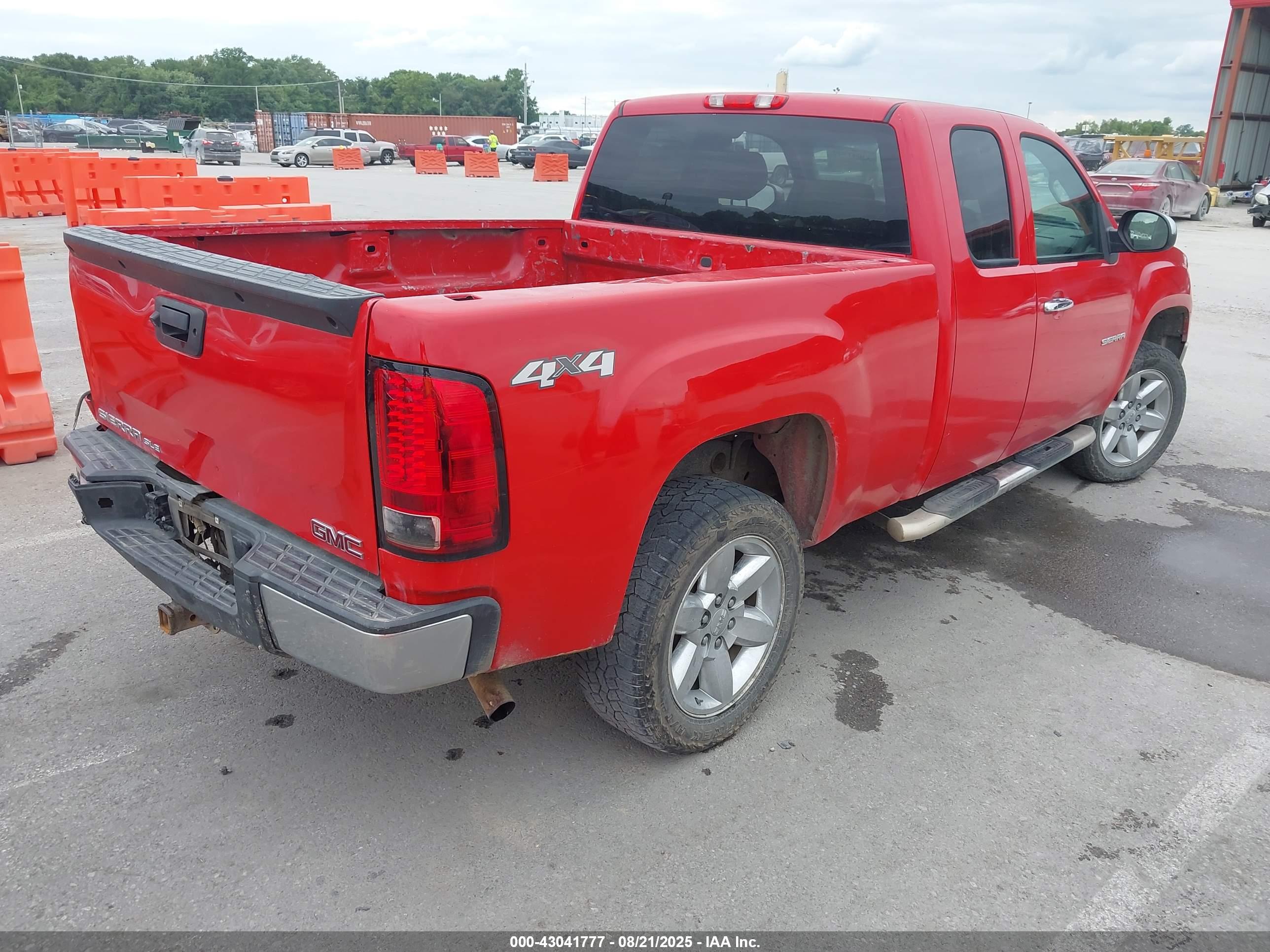 GMC SIERRA image 4