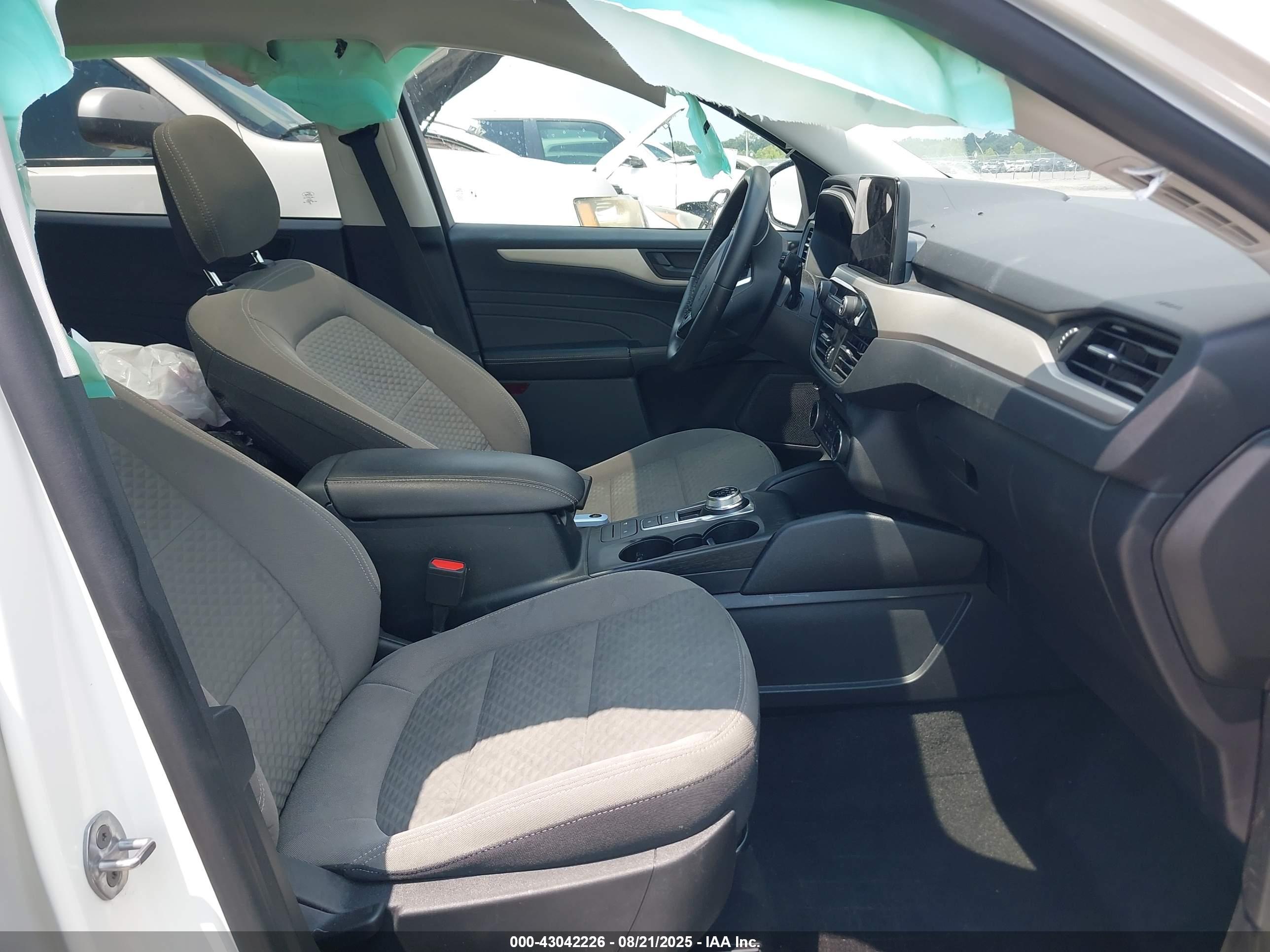 FORD ESCAPE image 5
