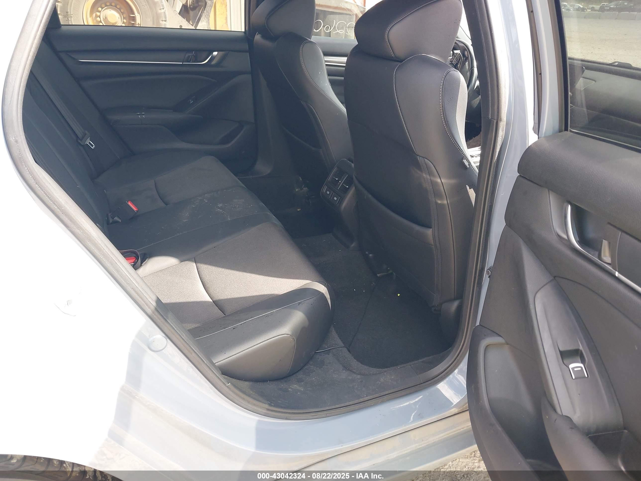 HONDA ACCORD image 8