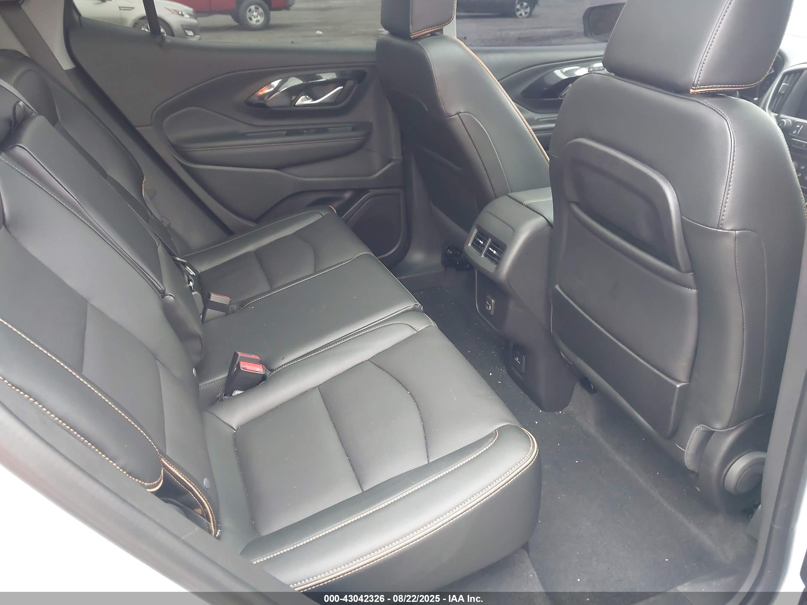 GMC TERRAIN image 8