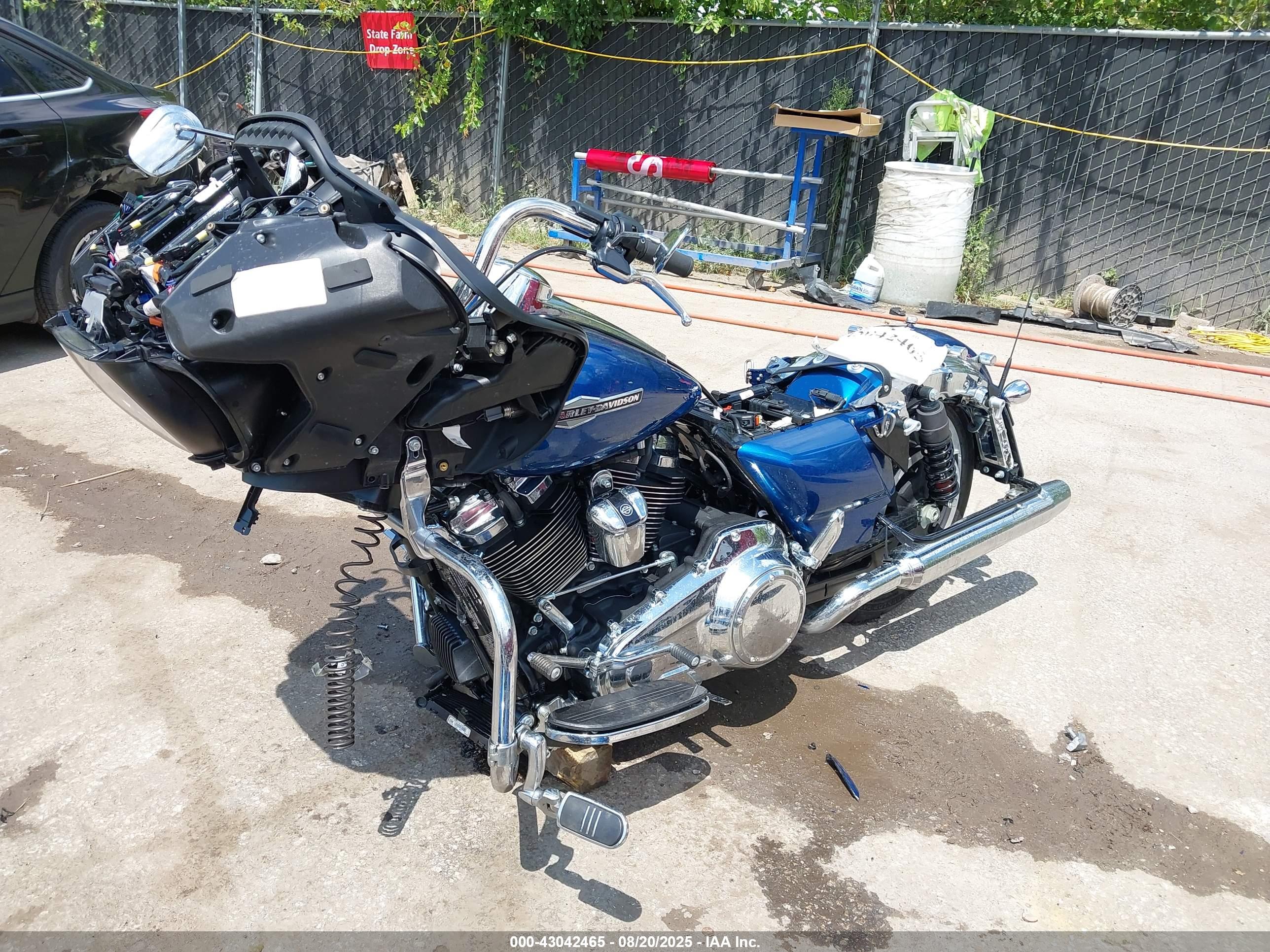 HARLEY-DAVIDSON FLTRX image 2