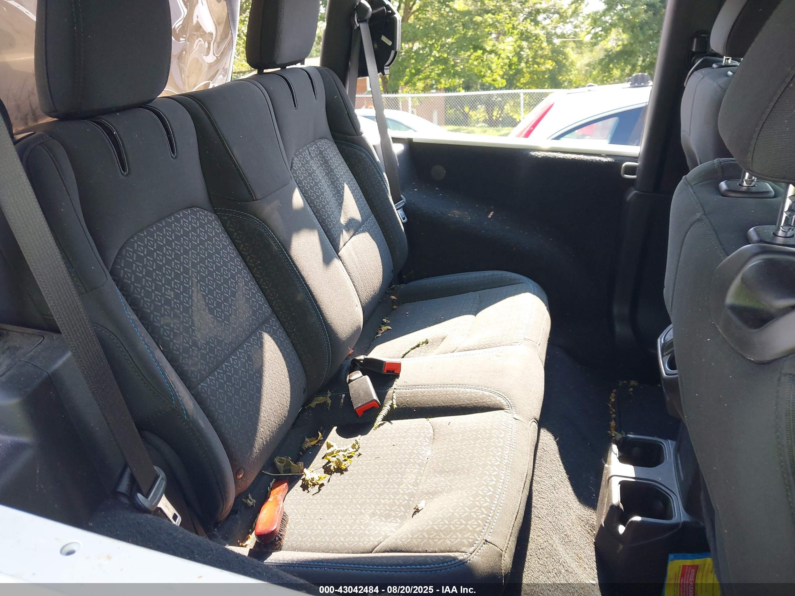 JEEP WRANGLER image 8