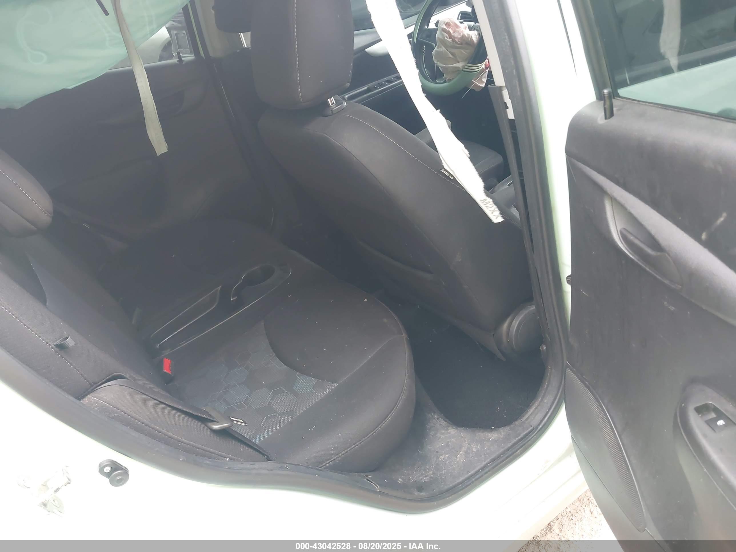 CHEVROLET SPARK image 8