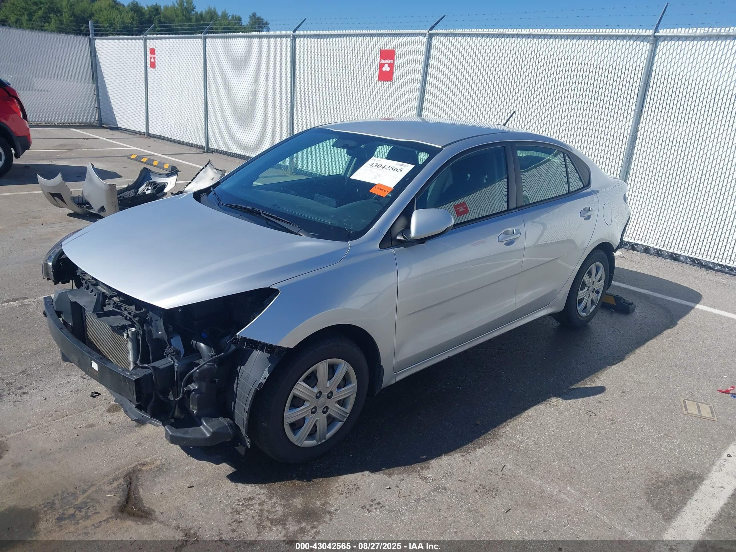 KIA RIO image 2
