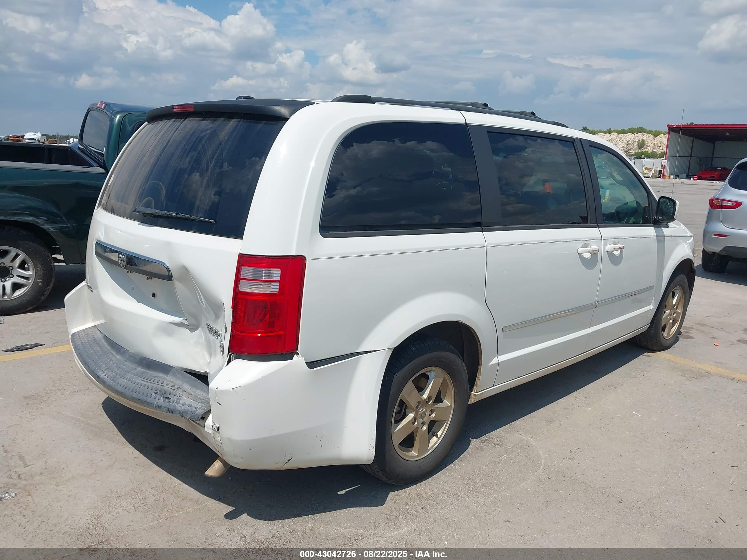 DODGE GRAND image 4