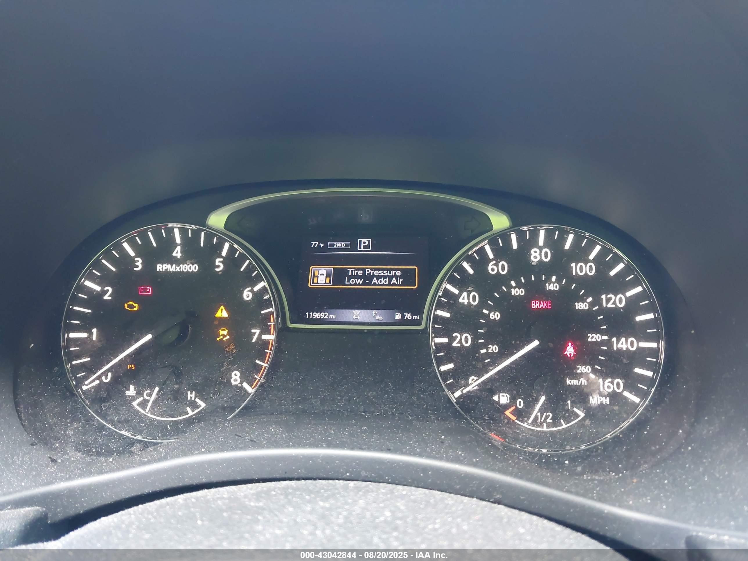 NISSAN PATHFINDER image 7