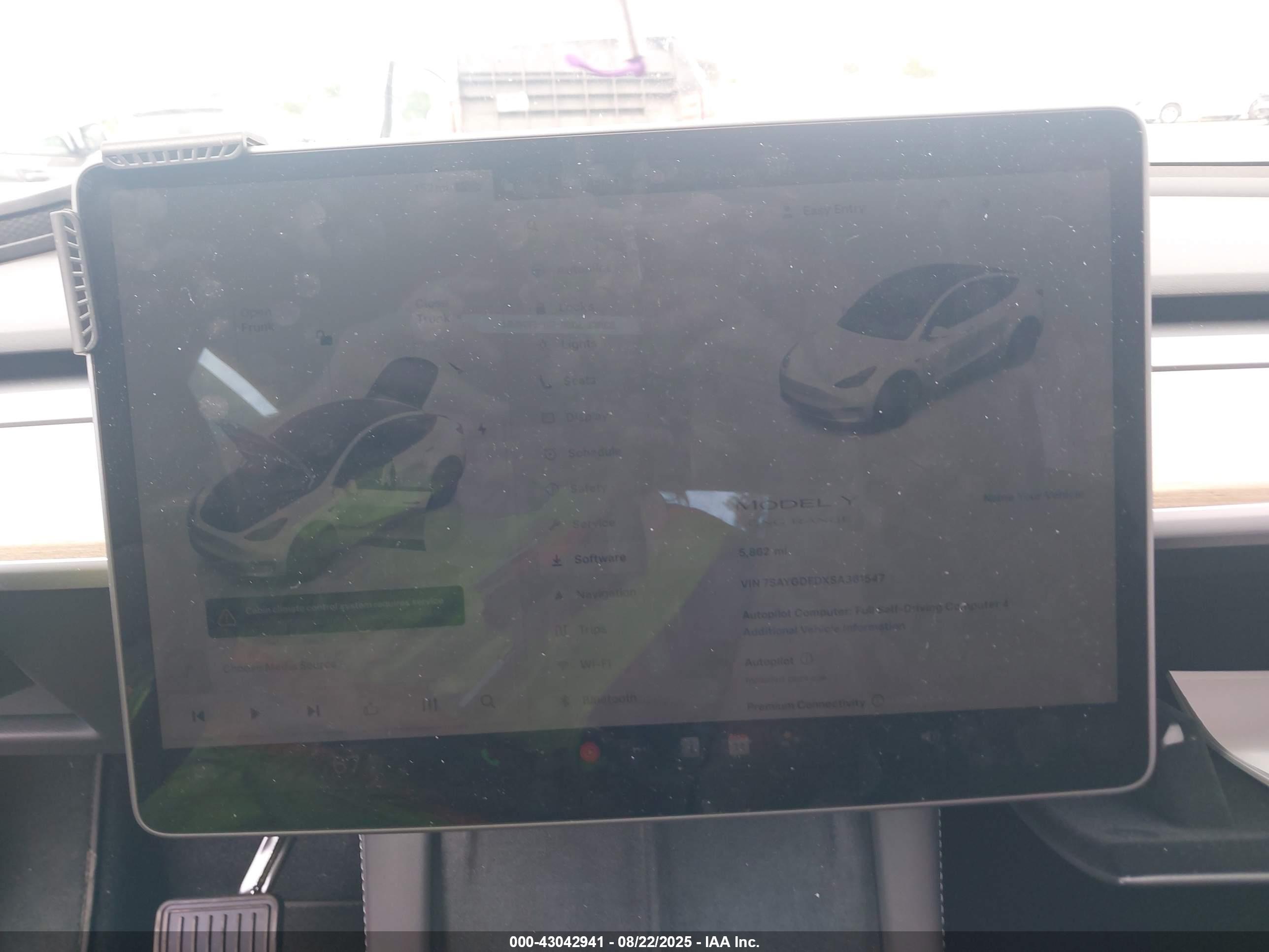 TESLA MODEL image 7
