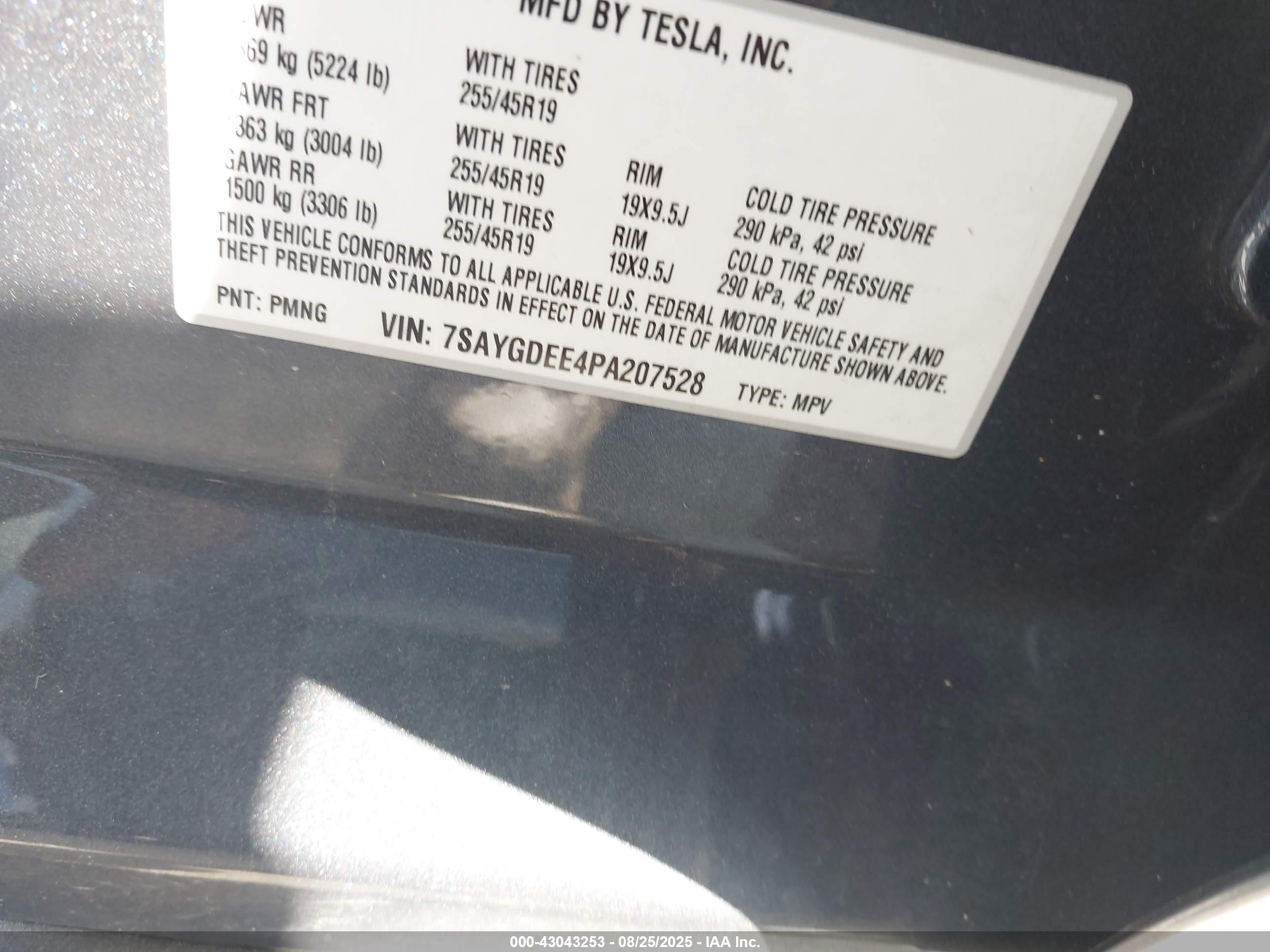 TESLA MODEL image 9