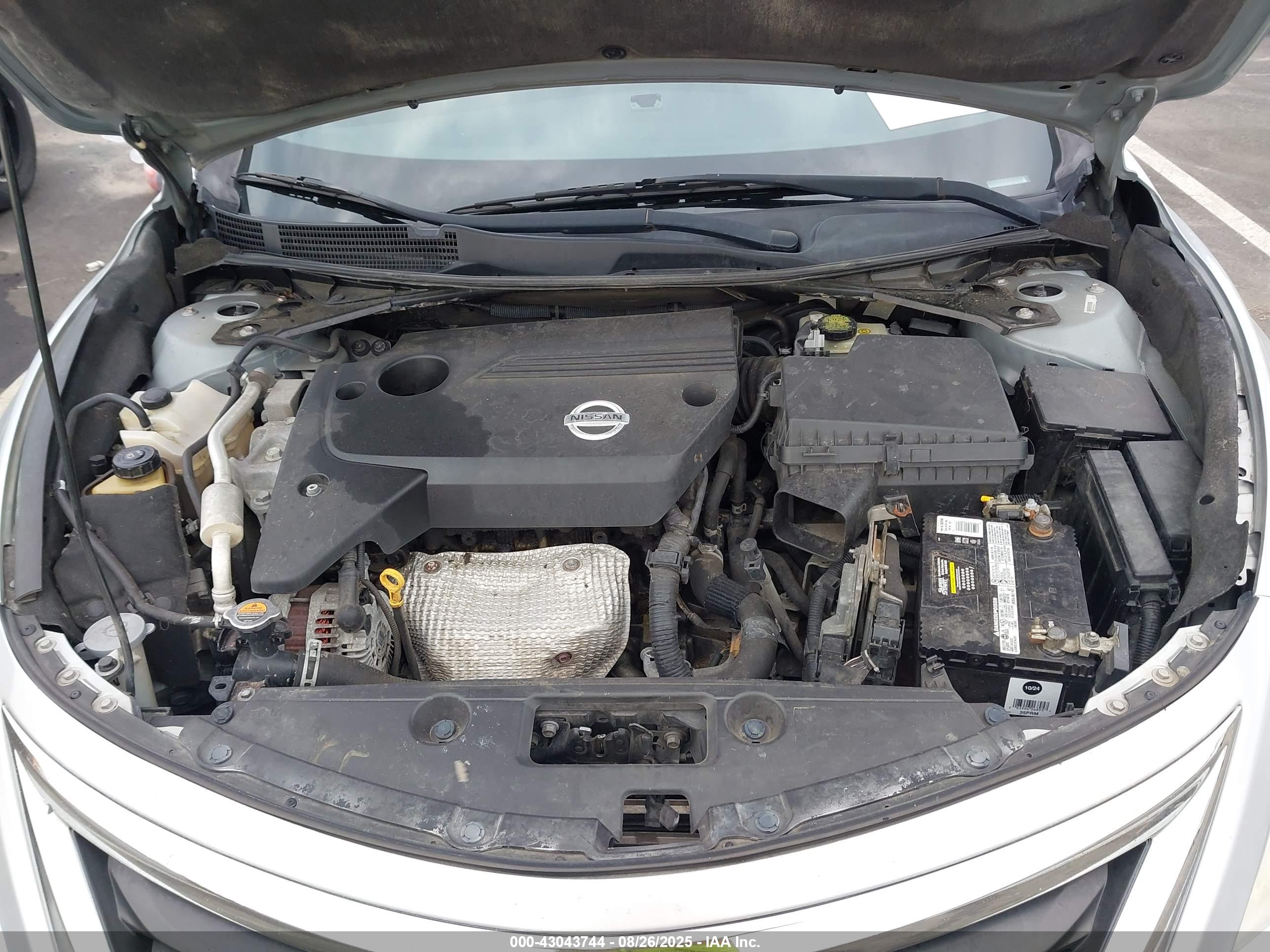 NISSAN ALTIMA image 10
