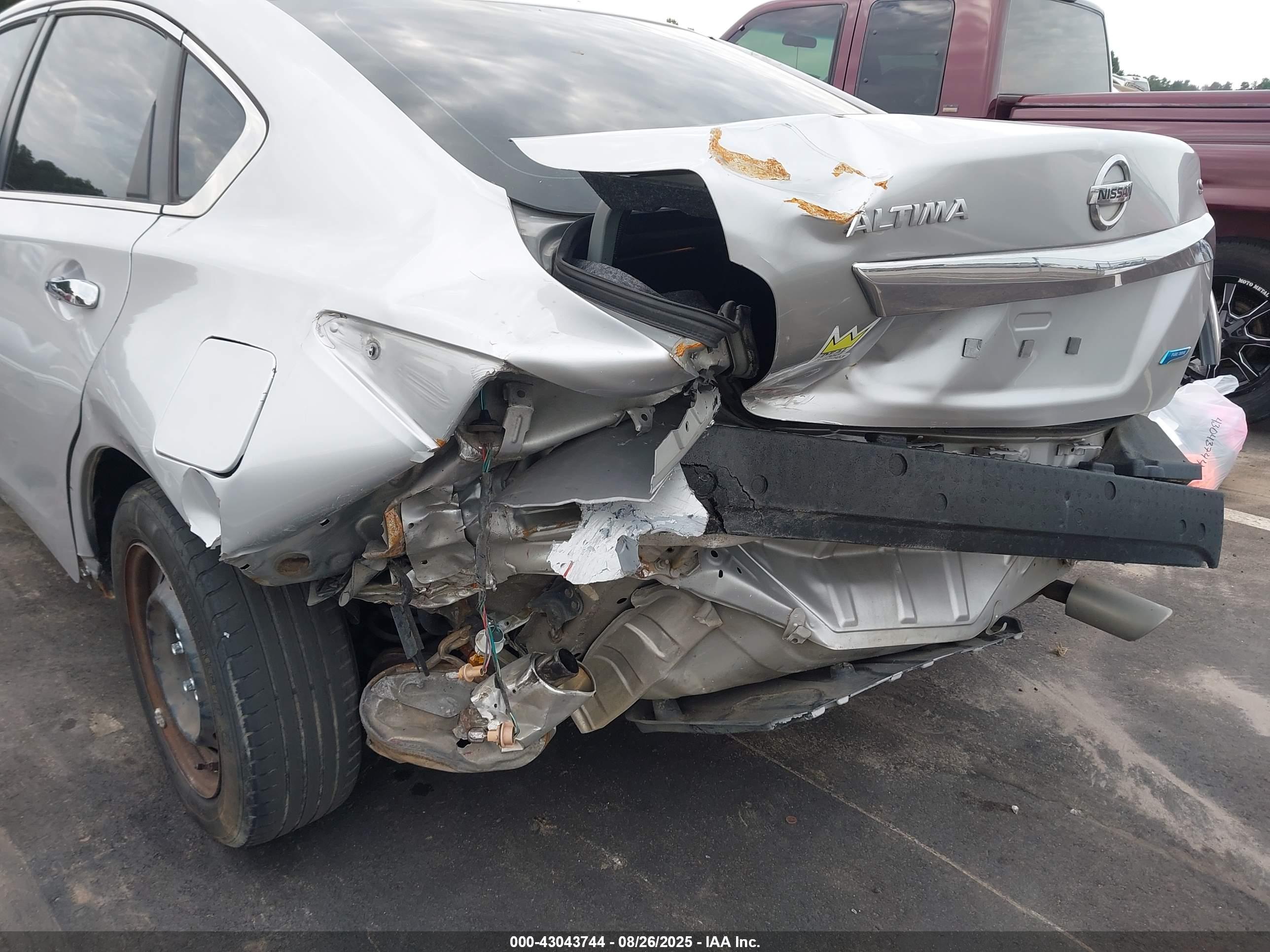 NISSAN ALTIMA image 6