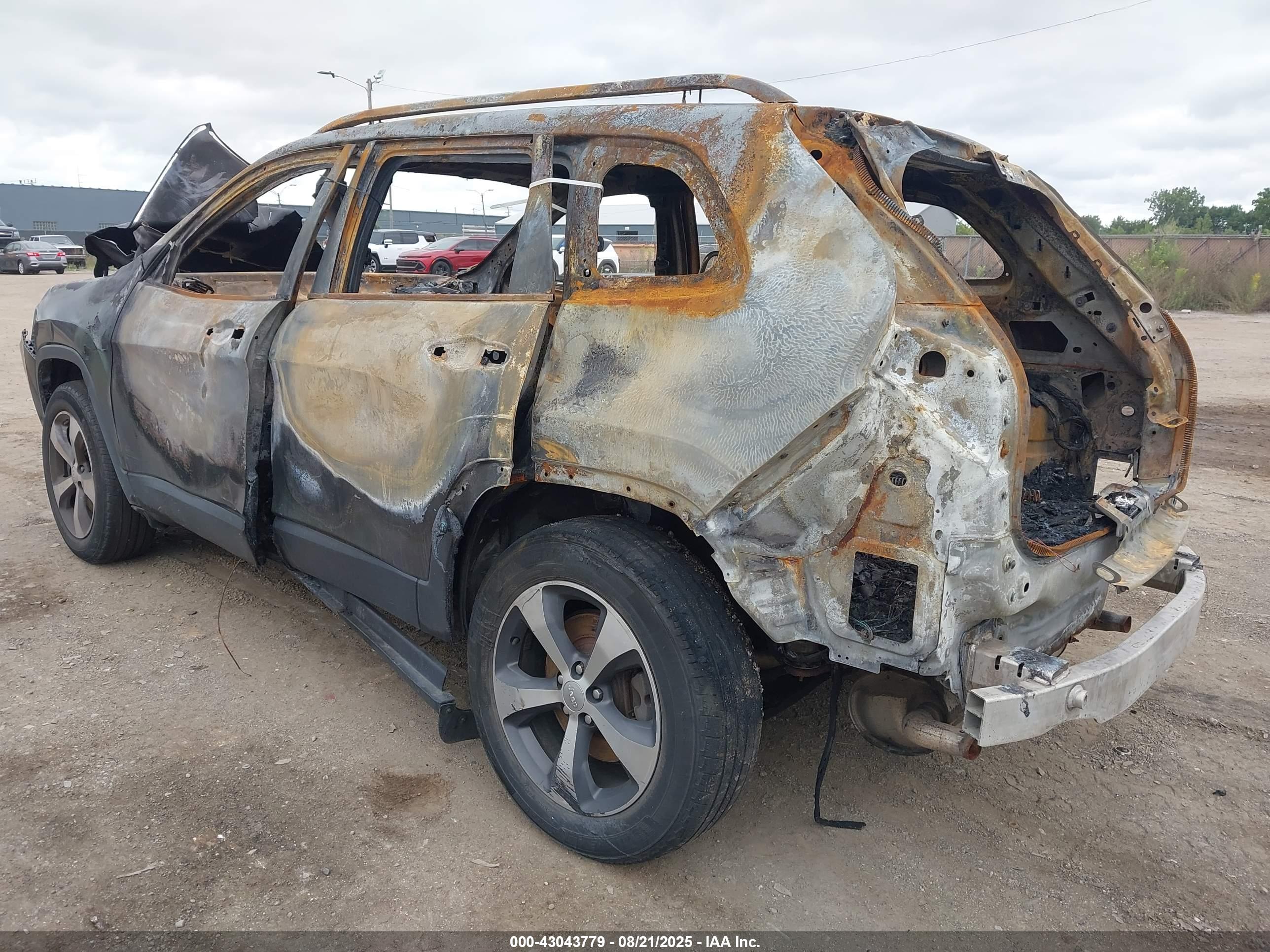 JEEP CHEROKEE image 3