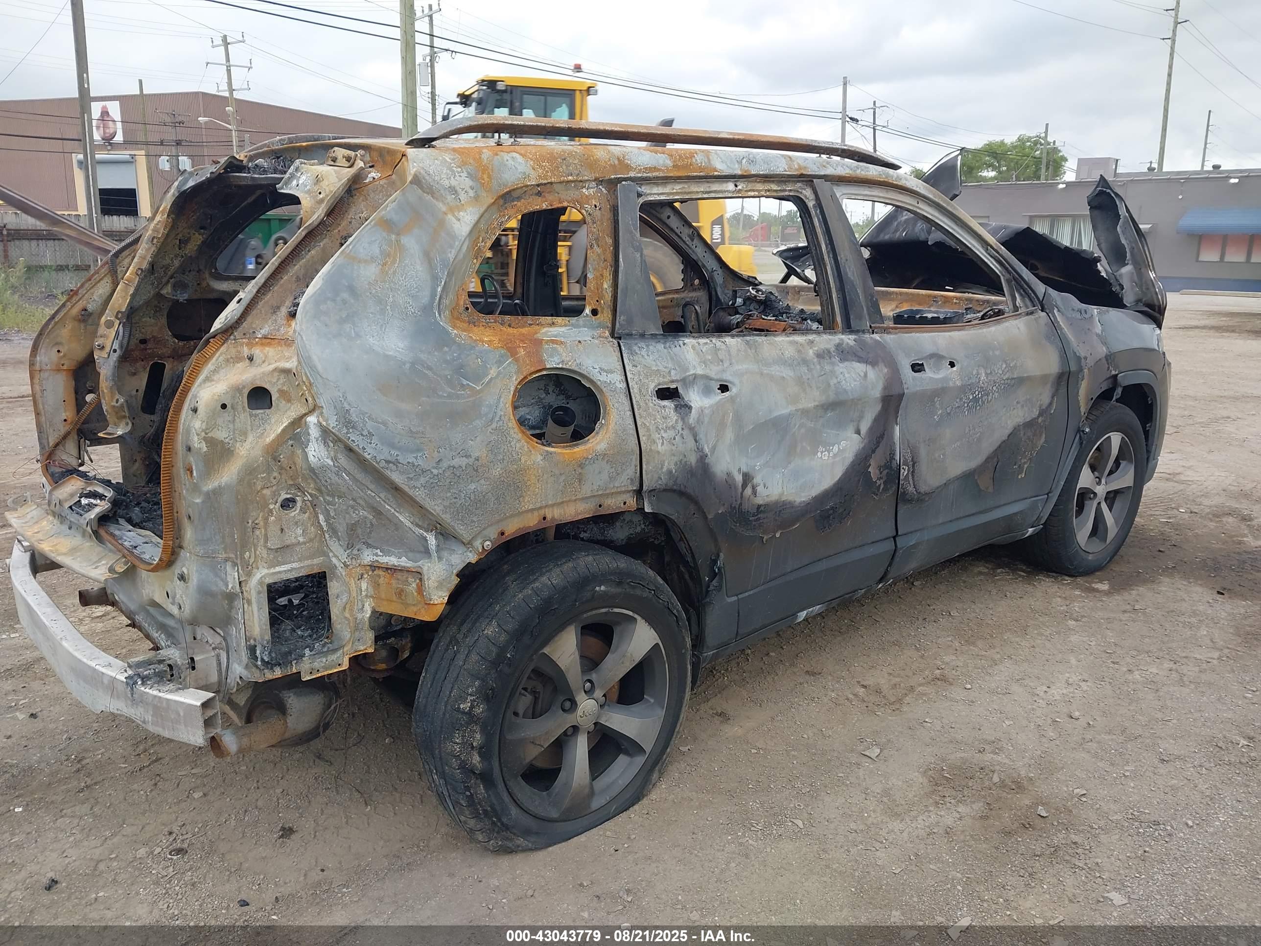 JEEP CHEROKEE image 4