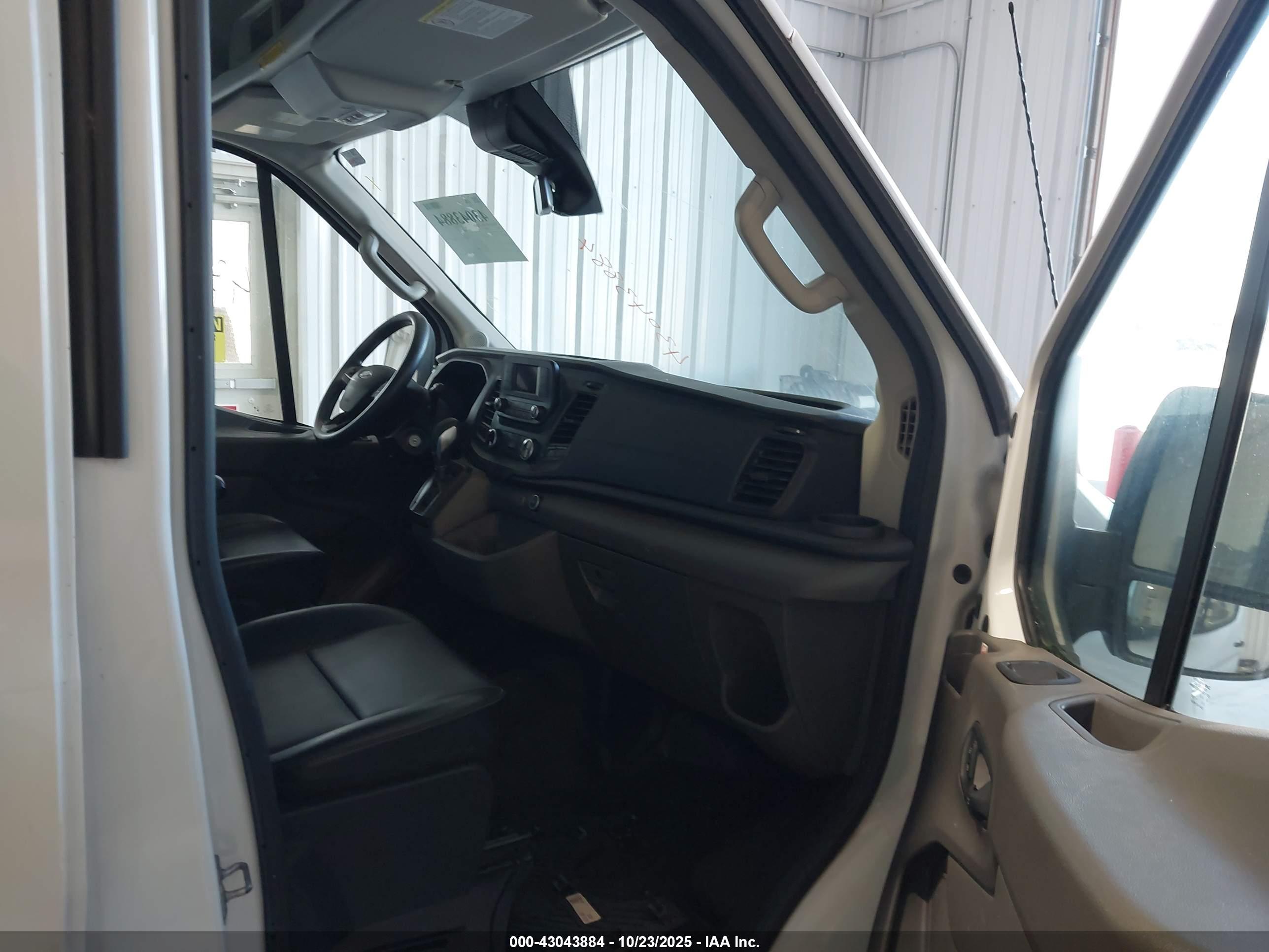 FORD TRANSIT-250 image 5