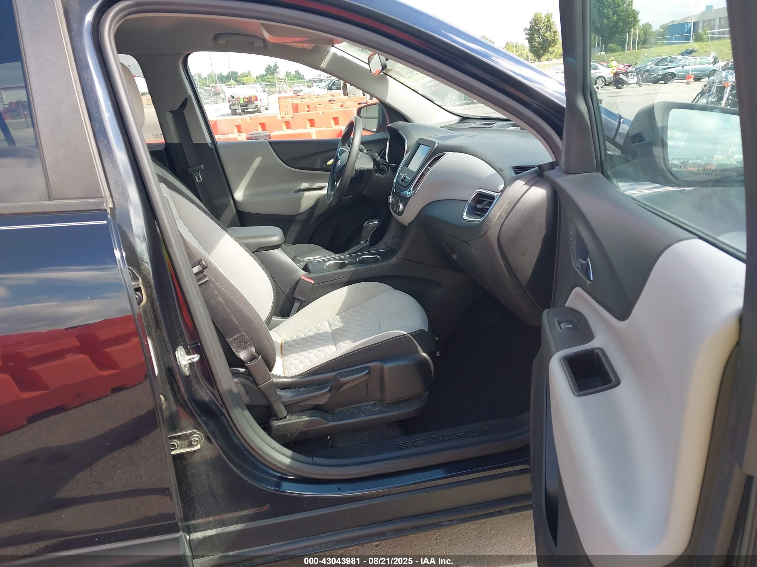CHEVROLET EQUINOX image 5