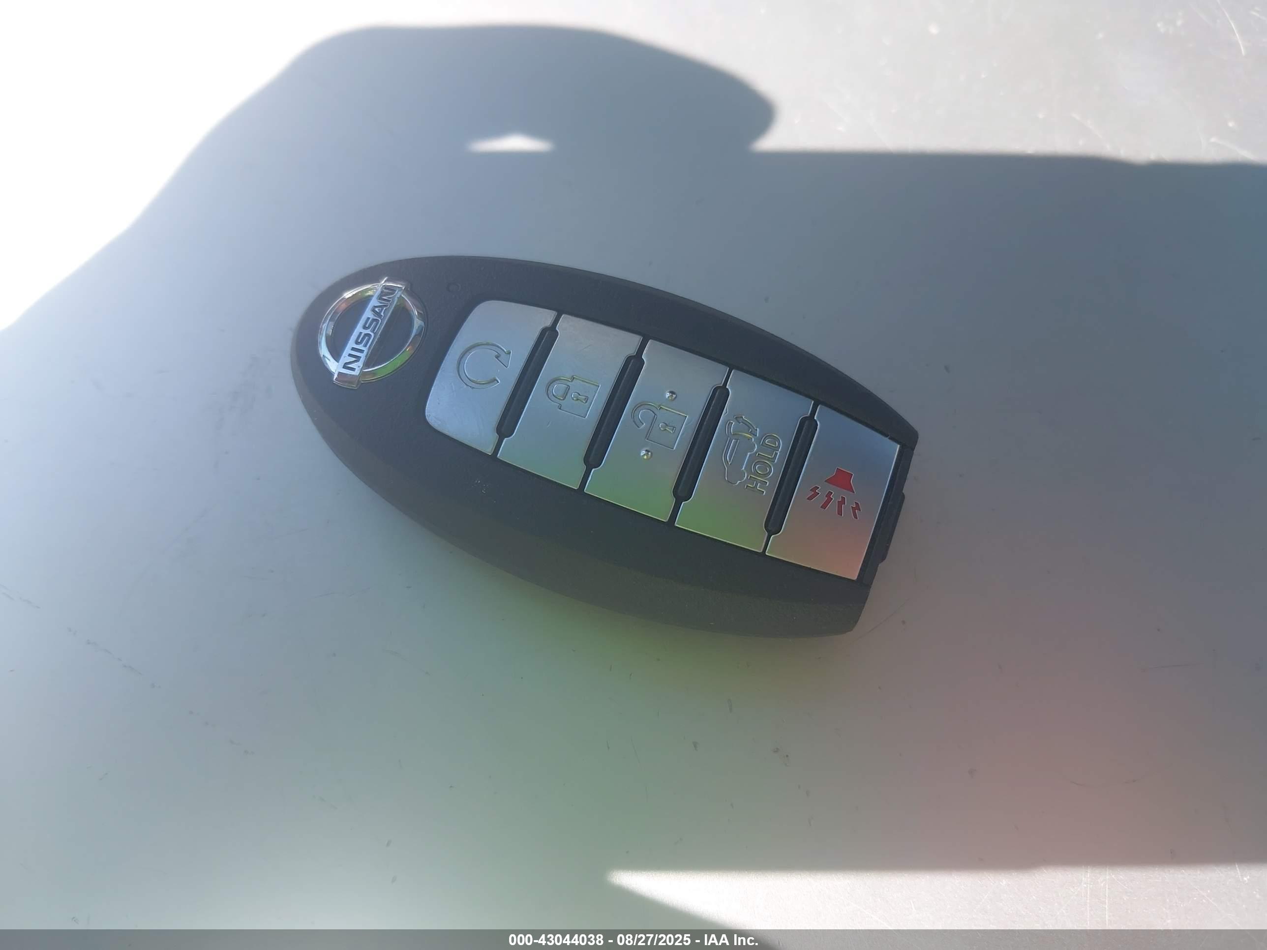 NISSAN ROGUE image 11