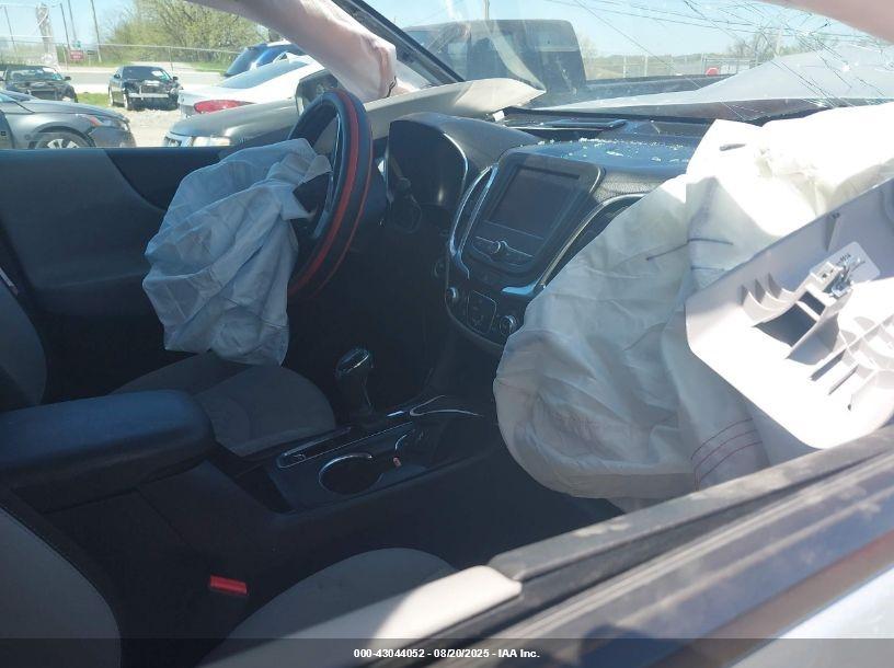 CHEVROLET EQUINOX image 5