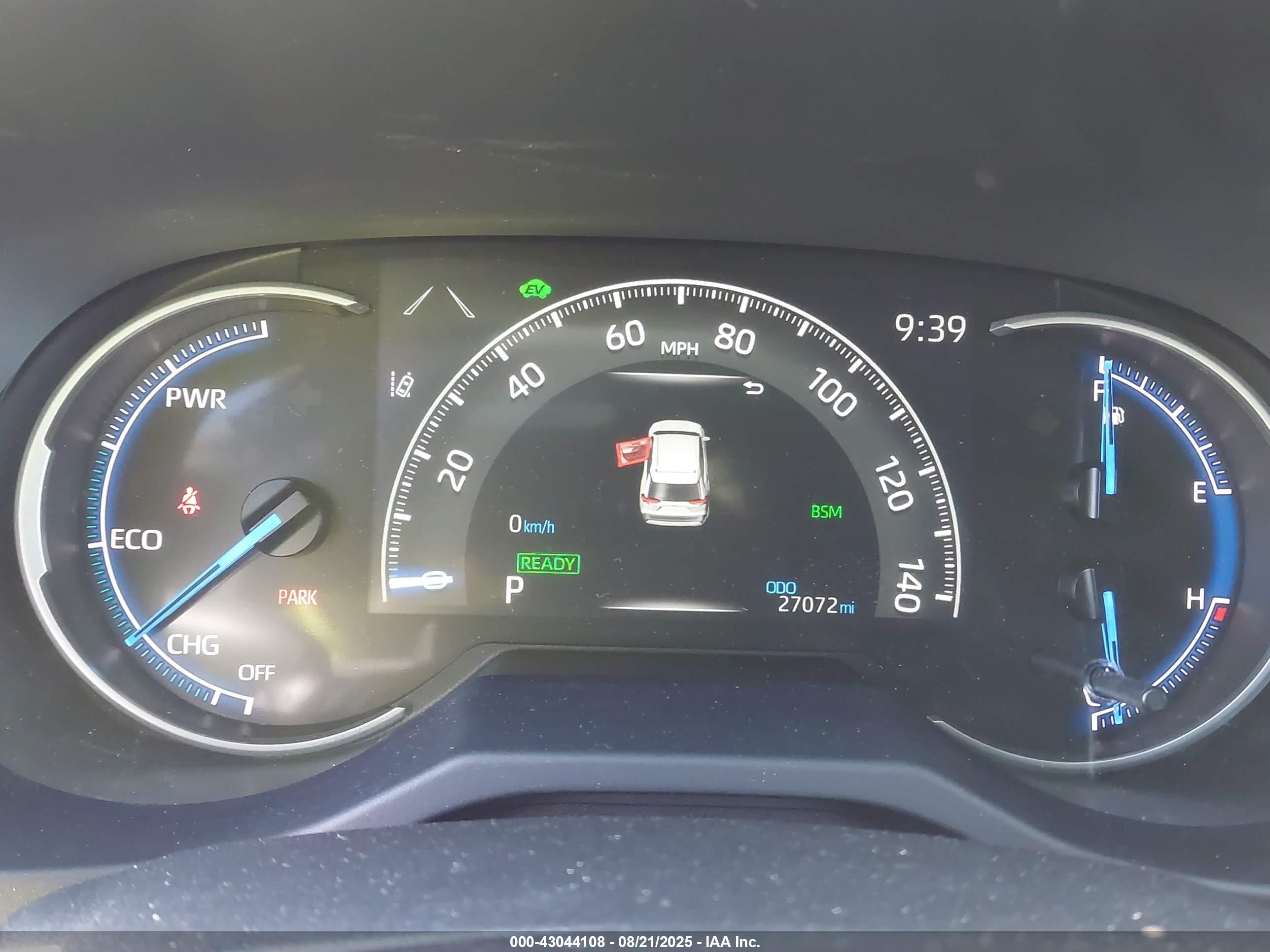 TOYOTA RAV4 image 7