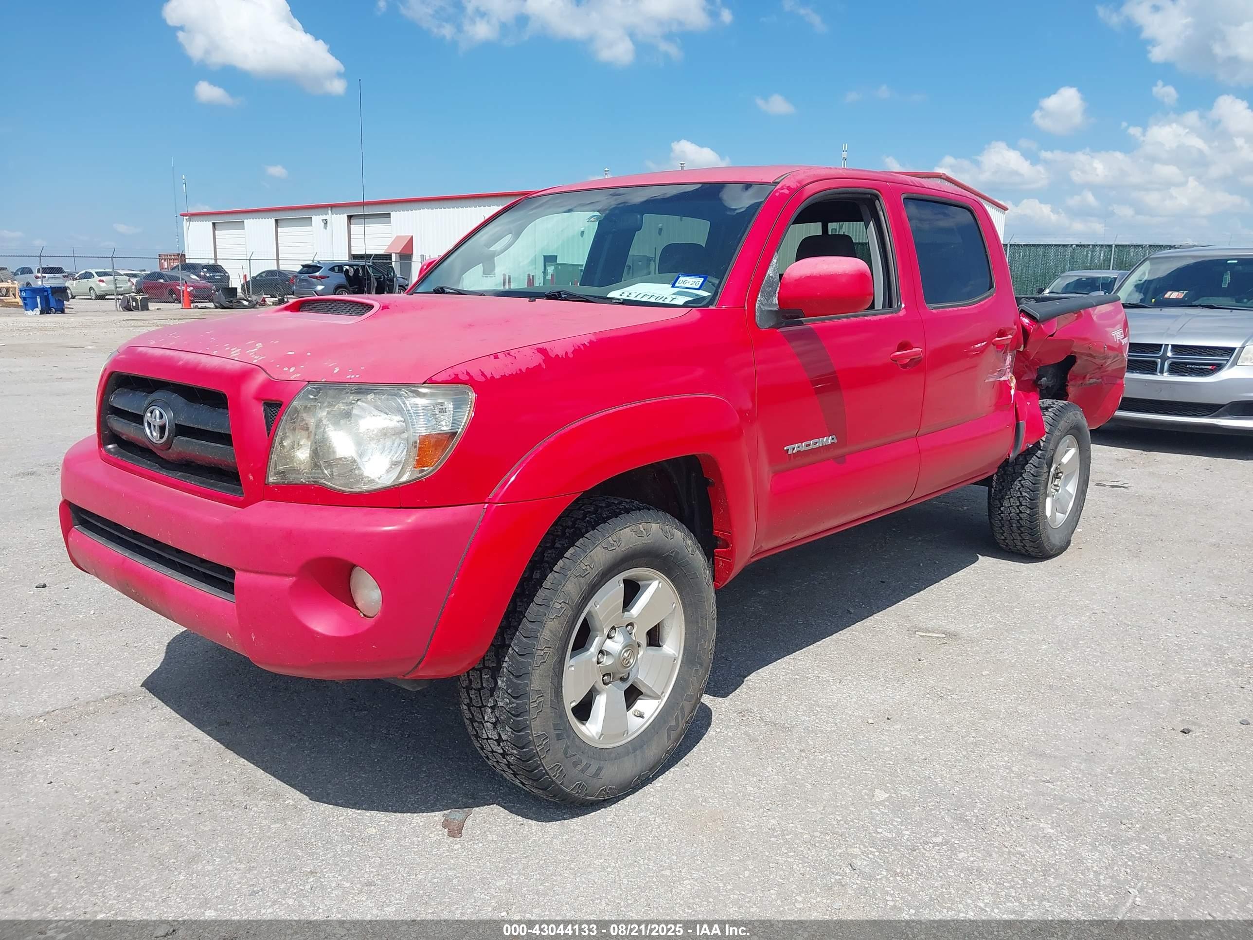 TOYOTA TACOMA image 2