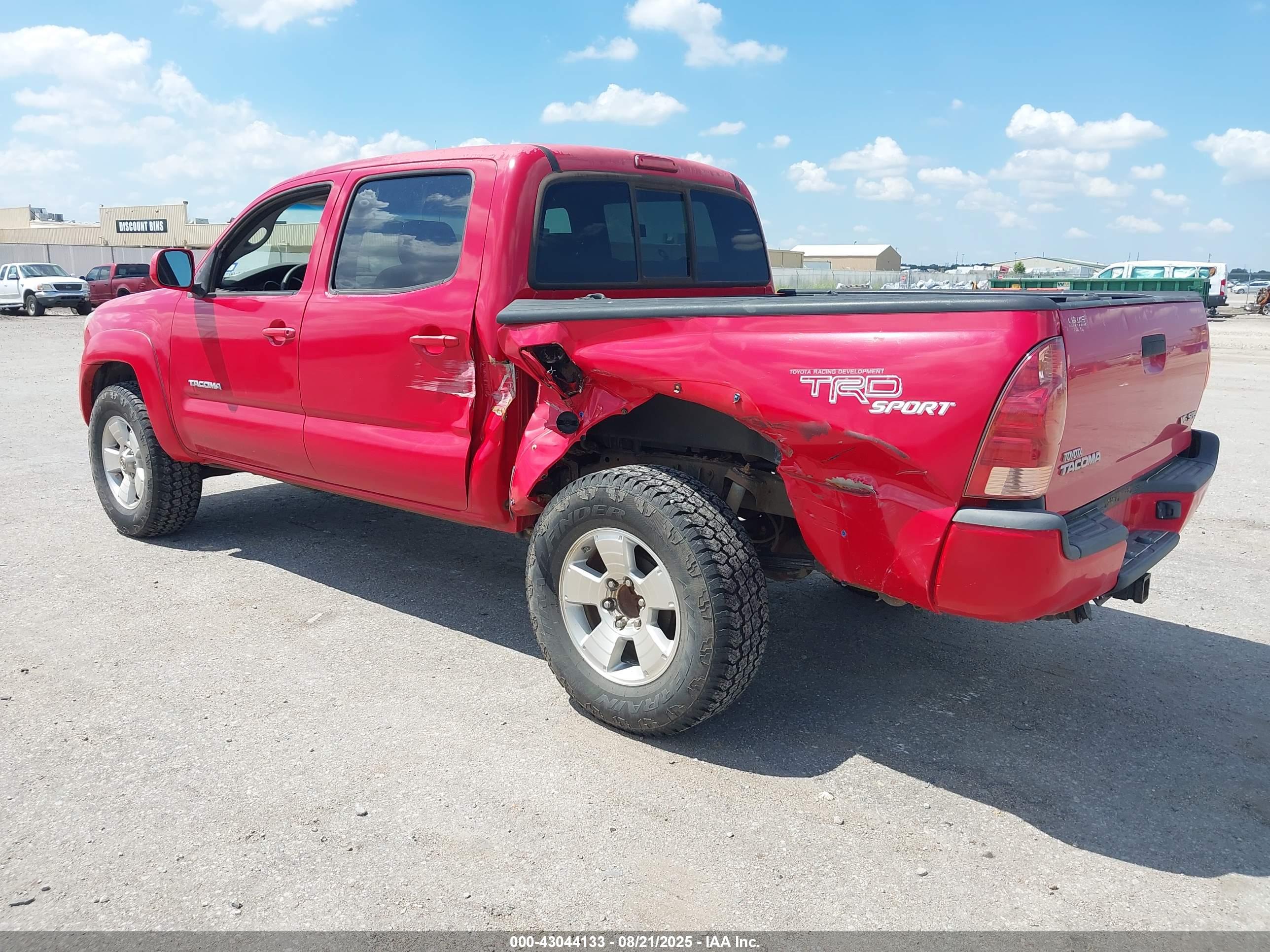 TOYOTA TACOMA image 3