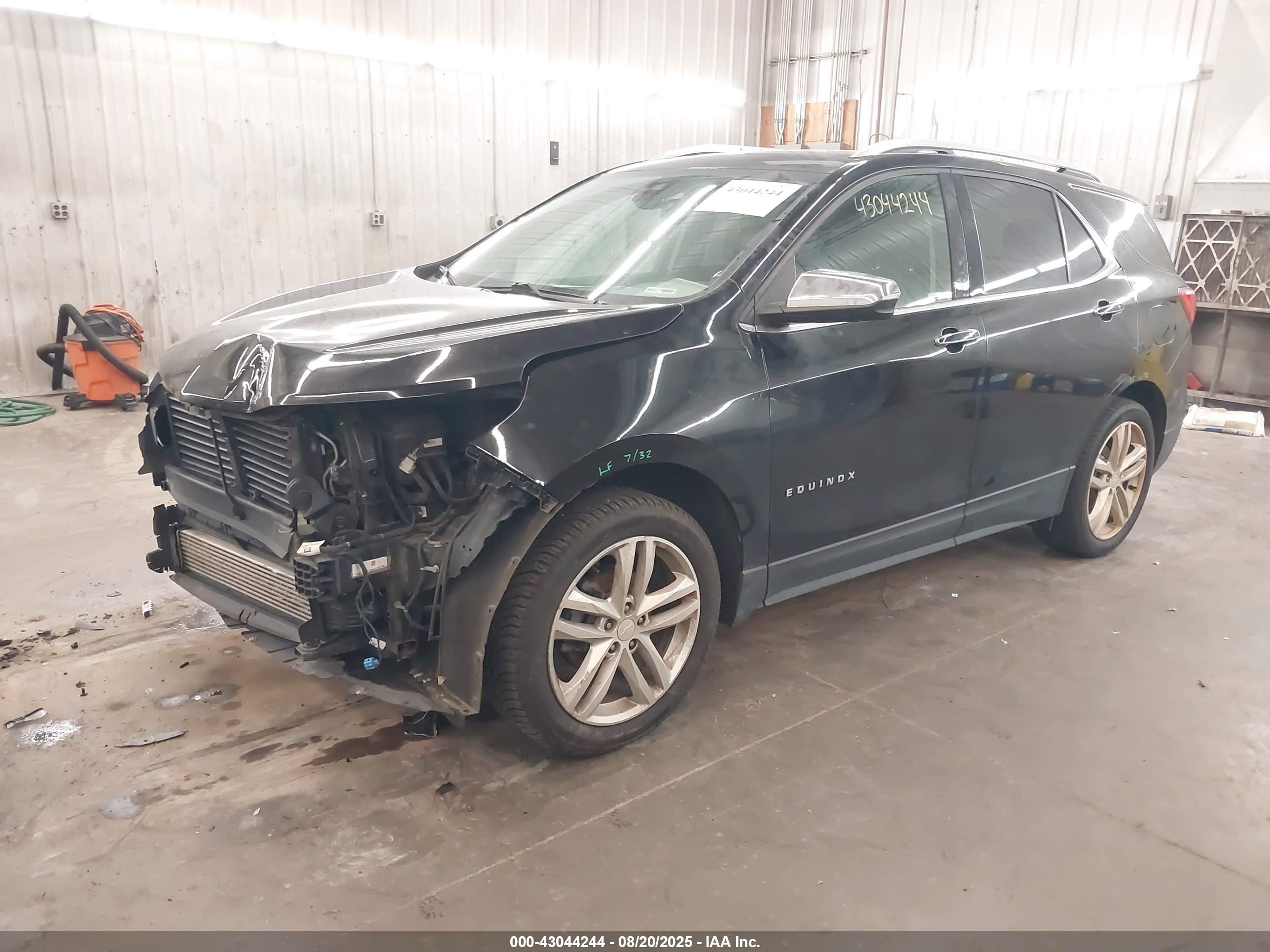 CHEVROLET EQUINOX image 2