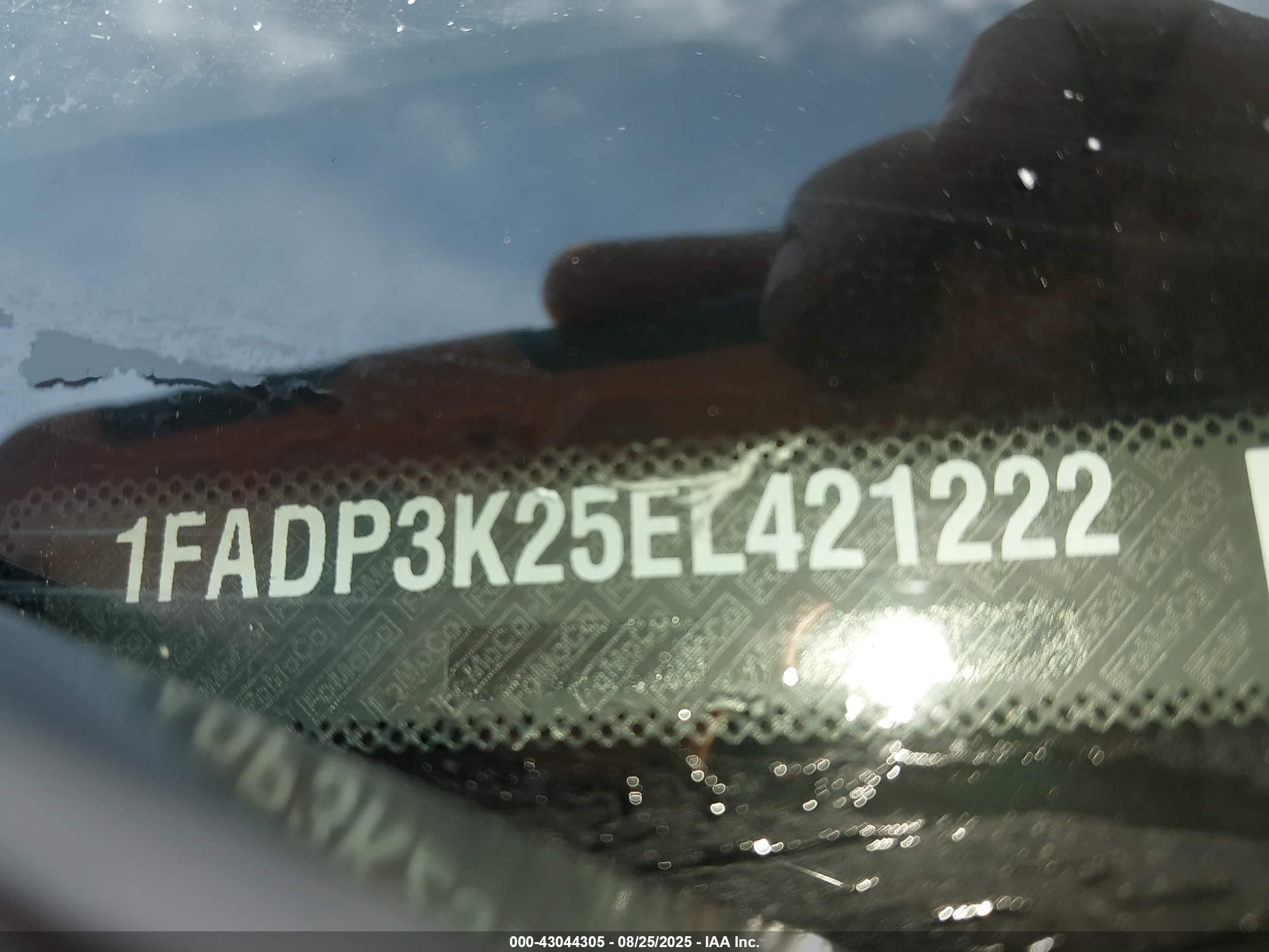 FORD FOCUS image 9