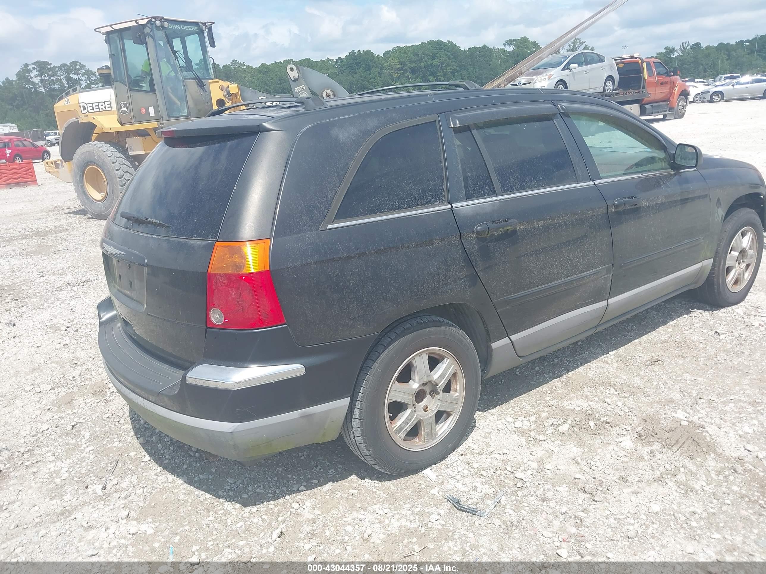 CHRYSLER PACIFICA image 4
