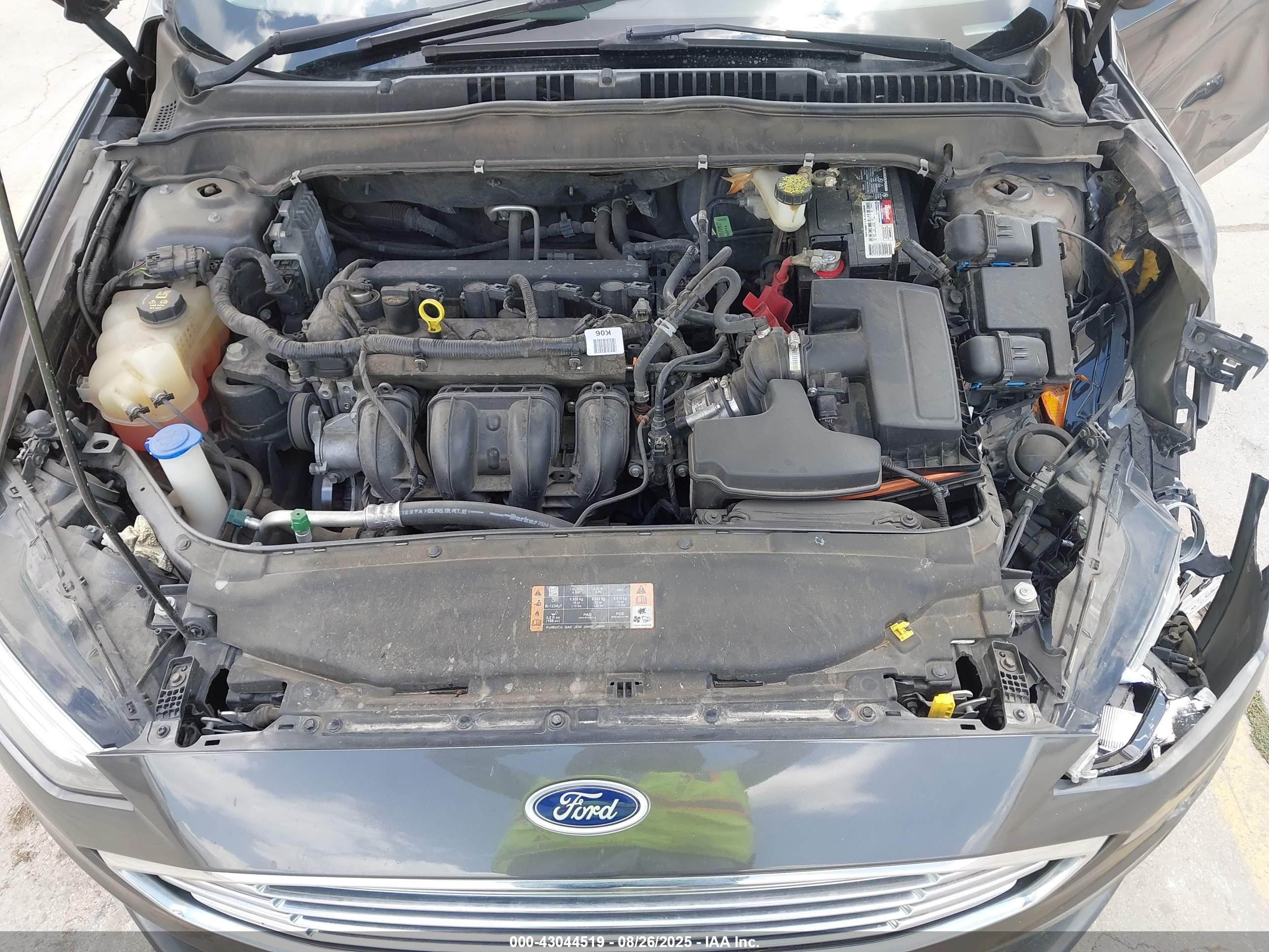FORD FUSION image 10