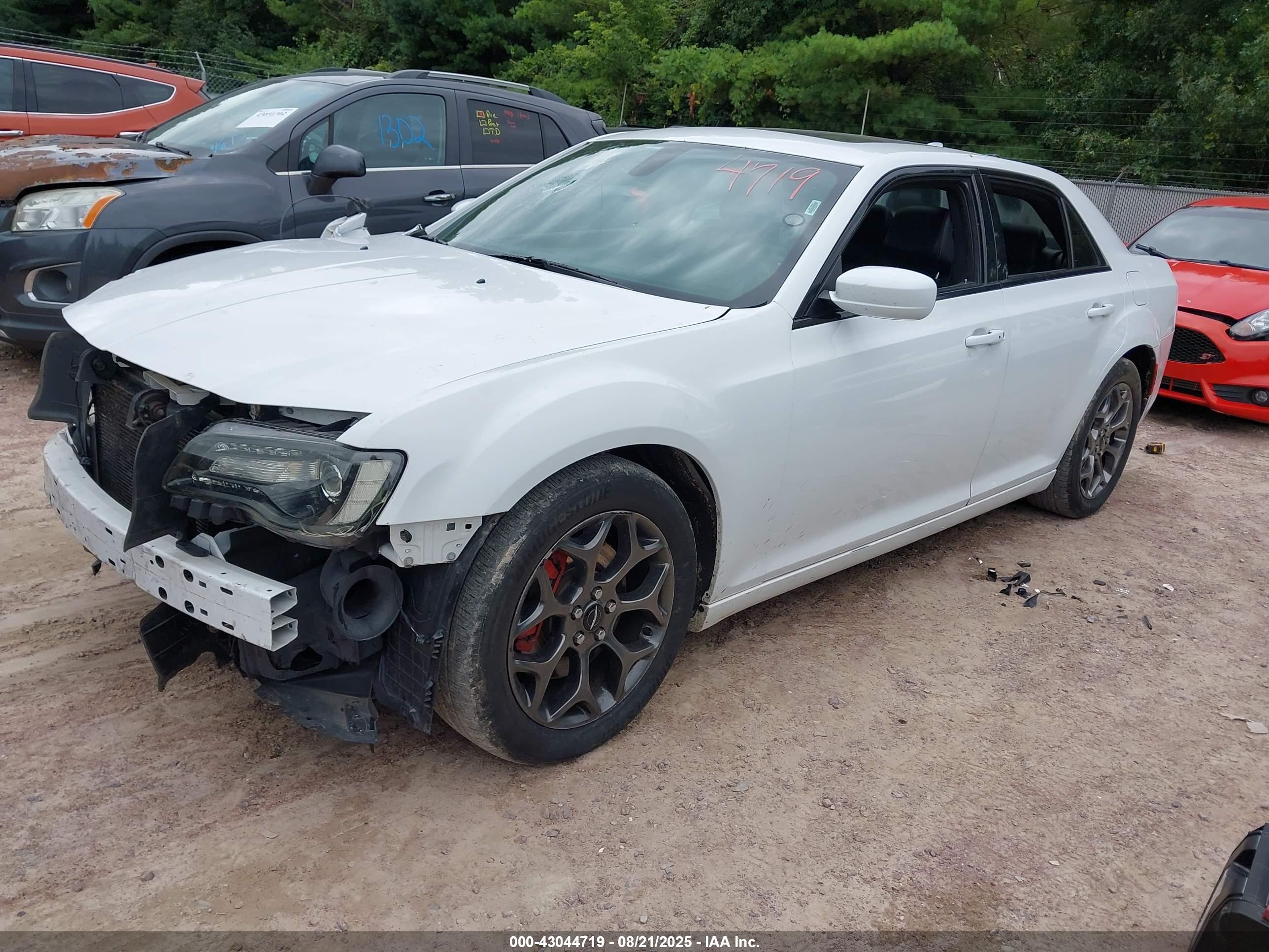 CHRYSLER 300 image 2