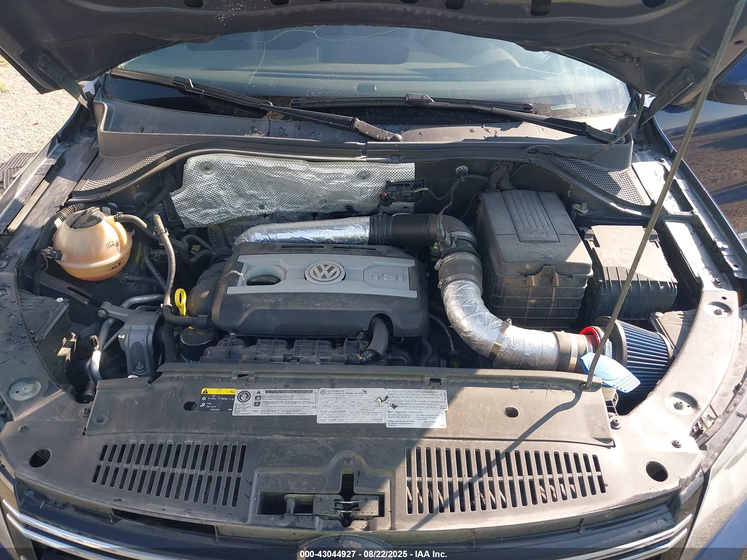 VOLKSWAGEN TIGUAN image 10