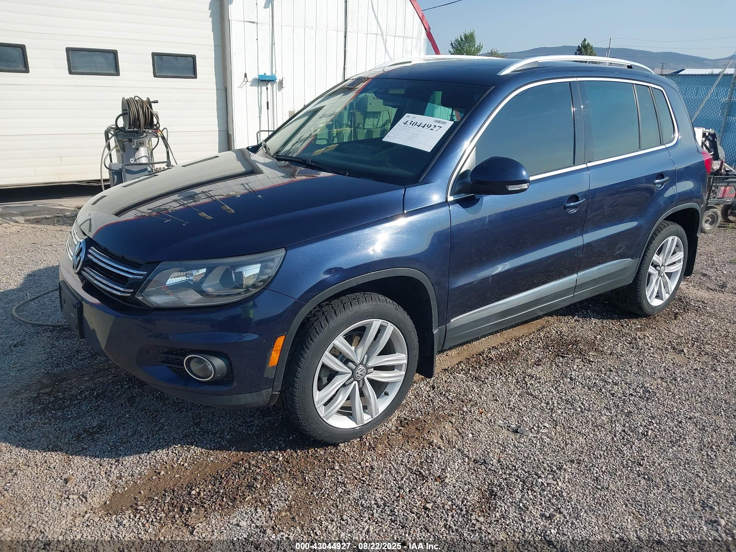 VOLKSWAGEN TIGUAN image 2