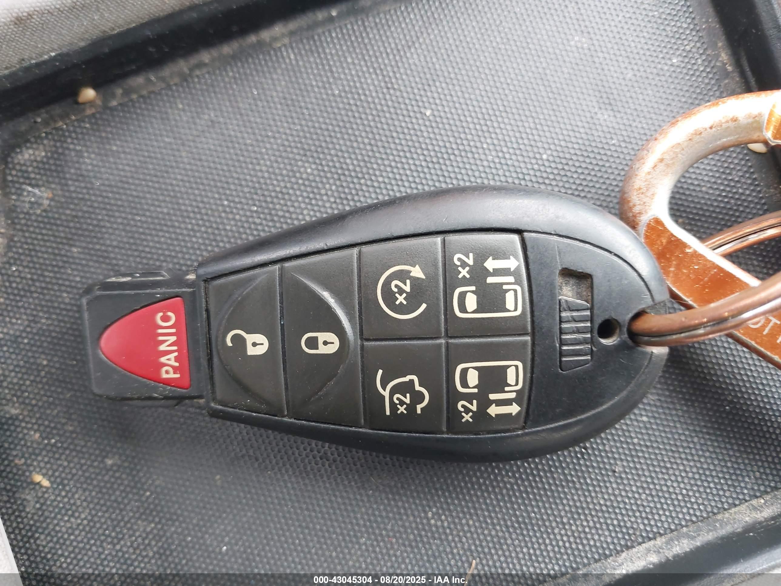 CHRYSLER TOWN image 11
