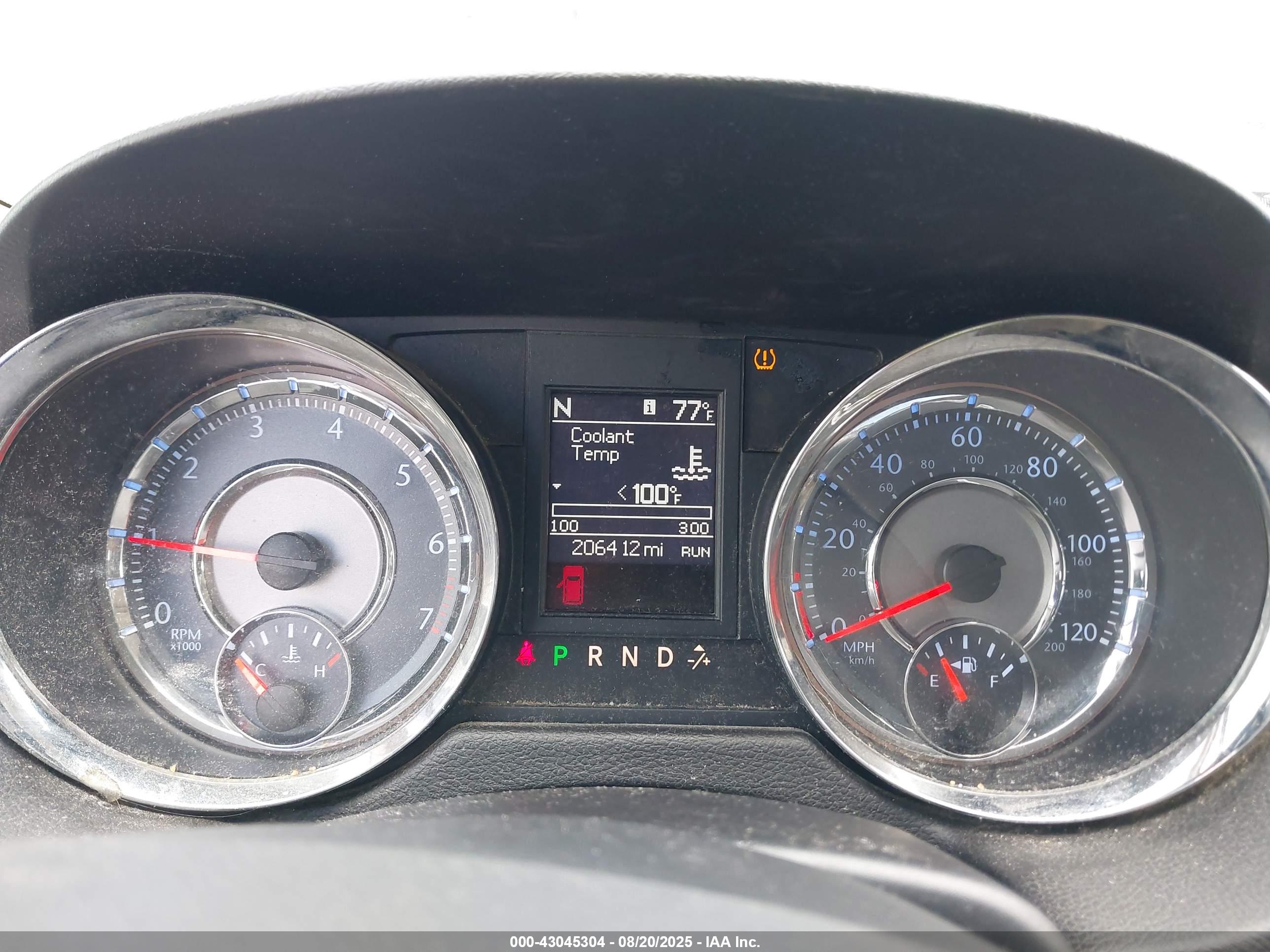 CHRYSLER TOWN image 7
