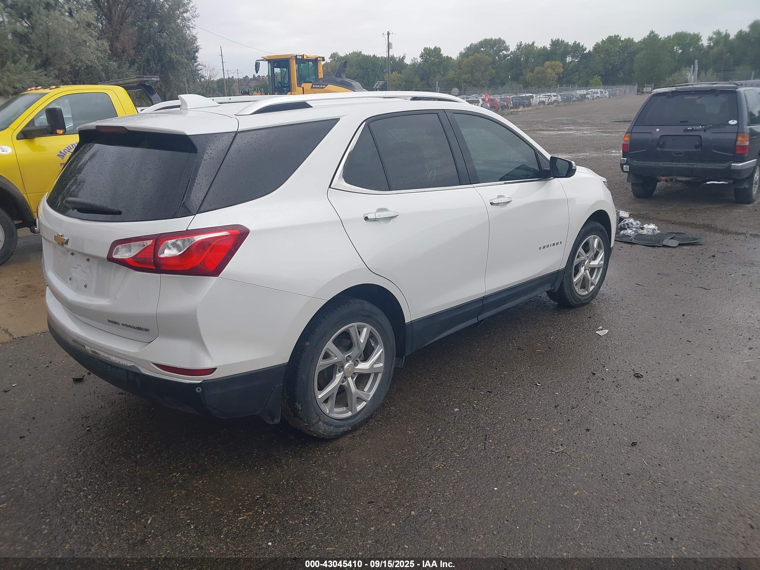 CHEVROLET EQUINOX image 4