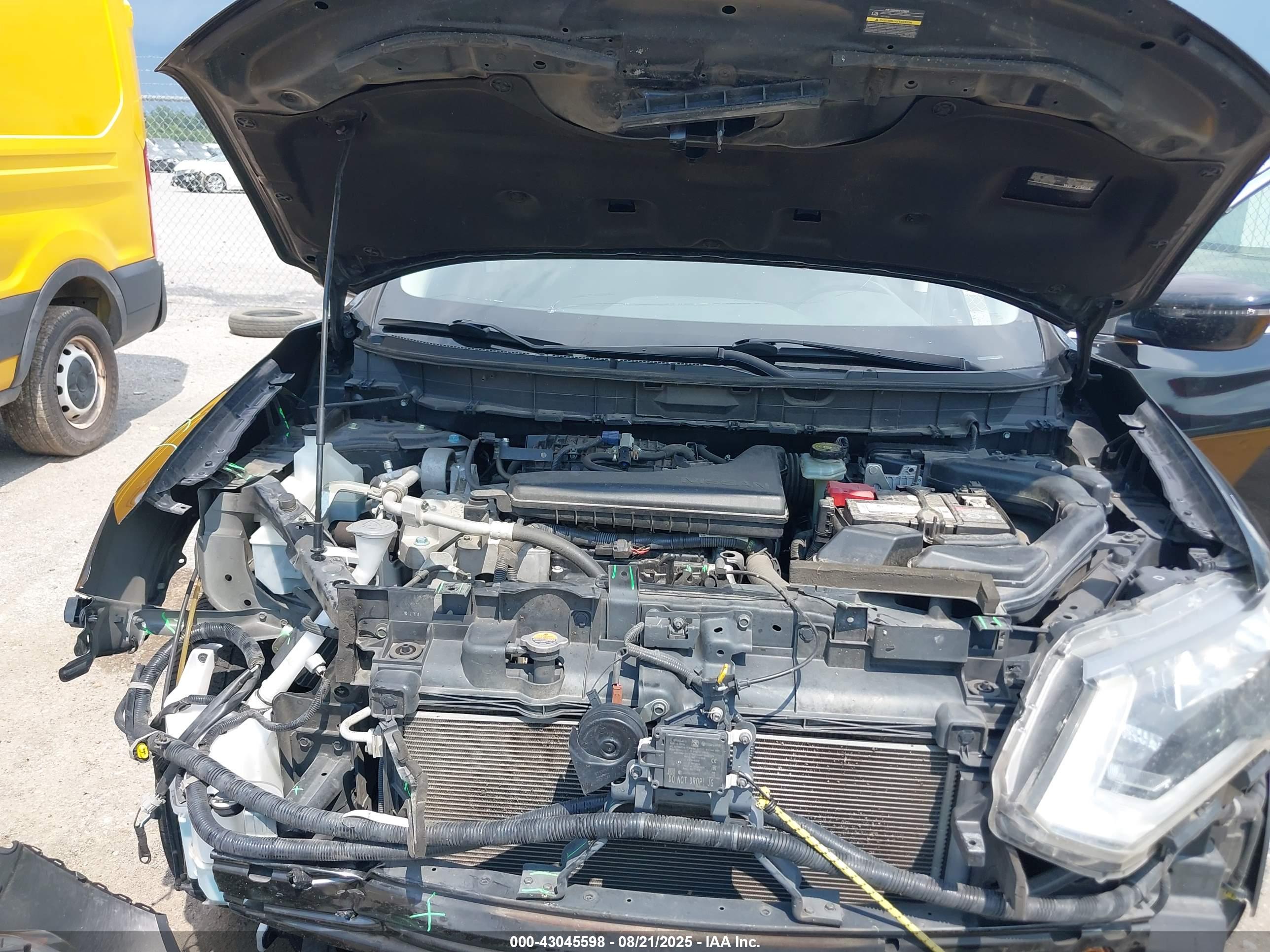 NISSAN ROGUE image 10