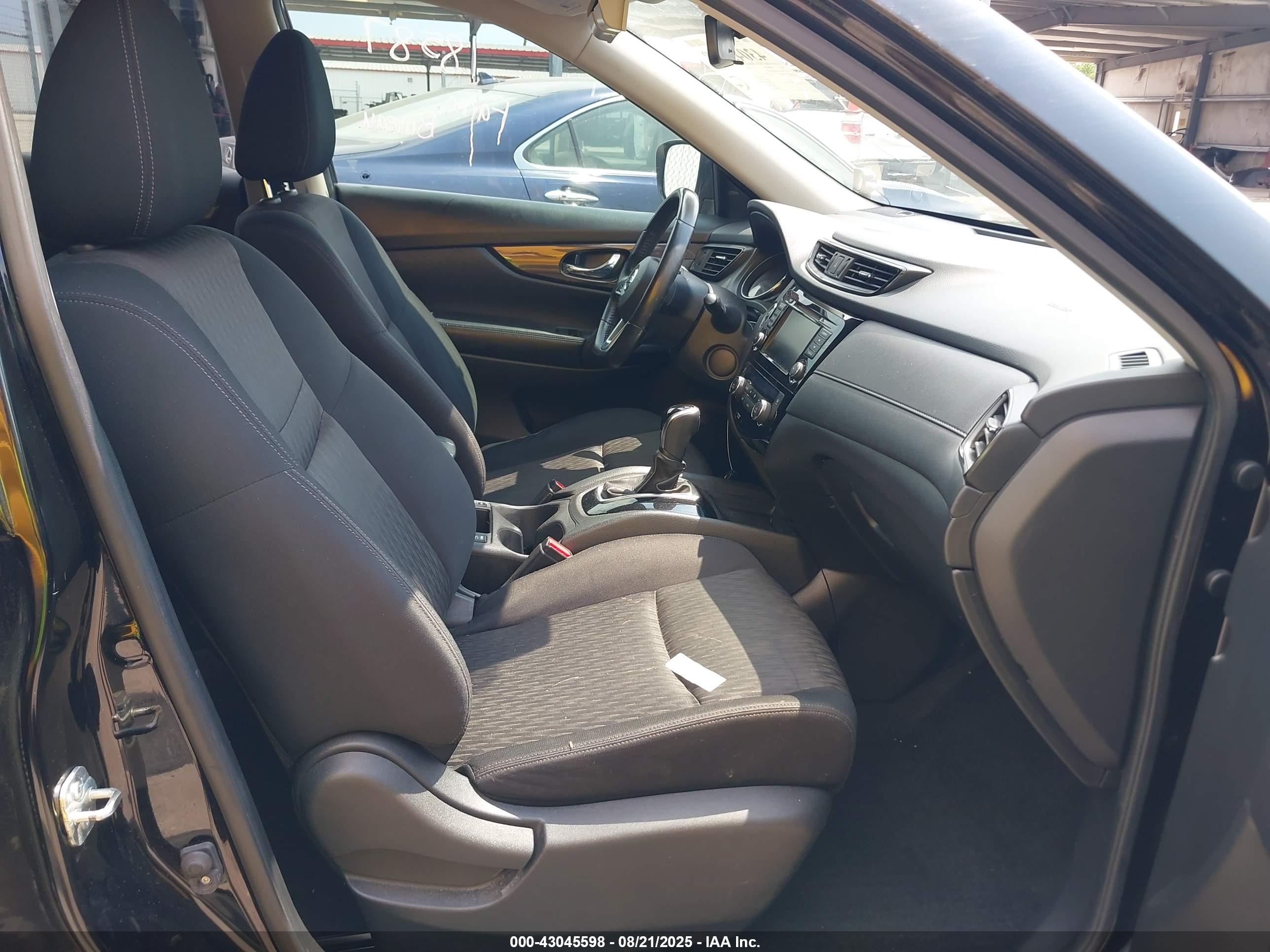 NISSAN ROGUE image 5