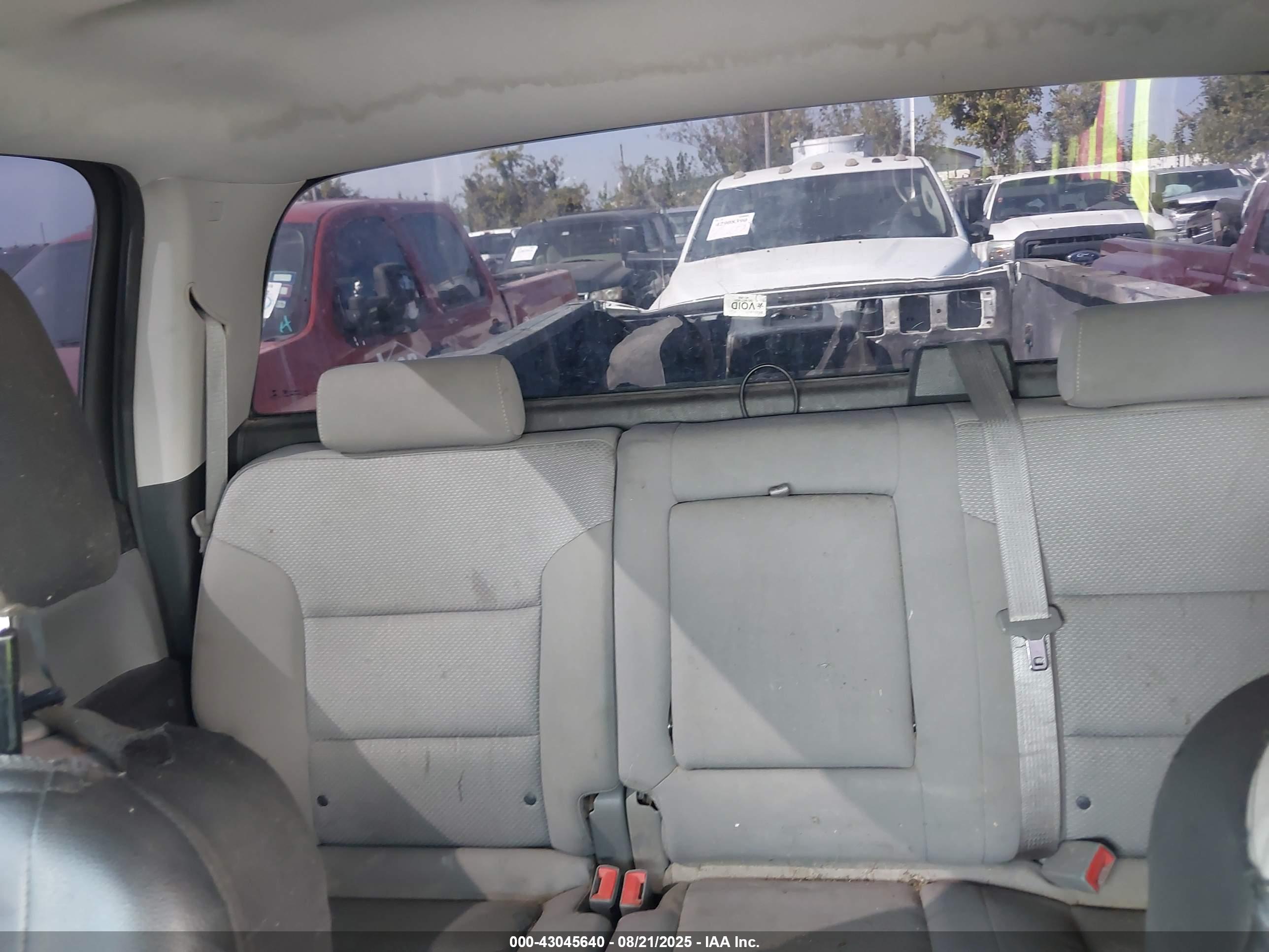 CHEVROLET SILVERADO image 7