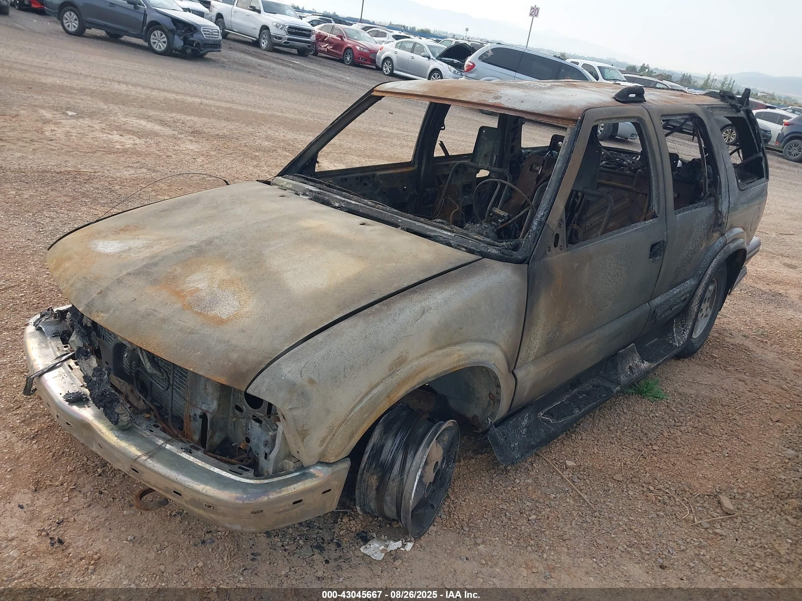 CHEVROLET BLAZER image 6